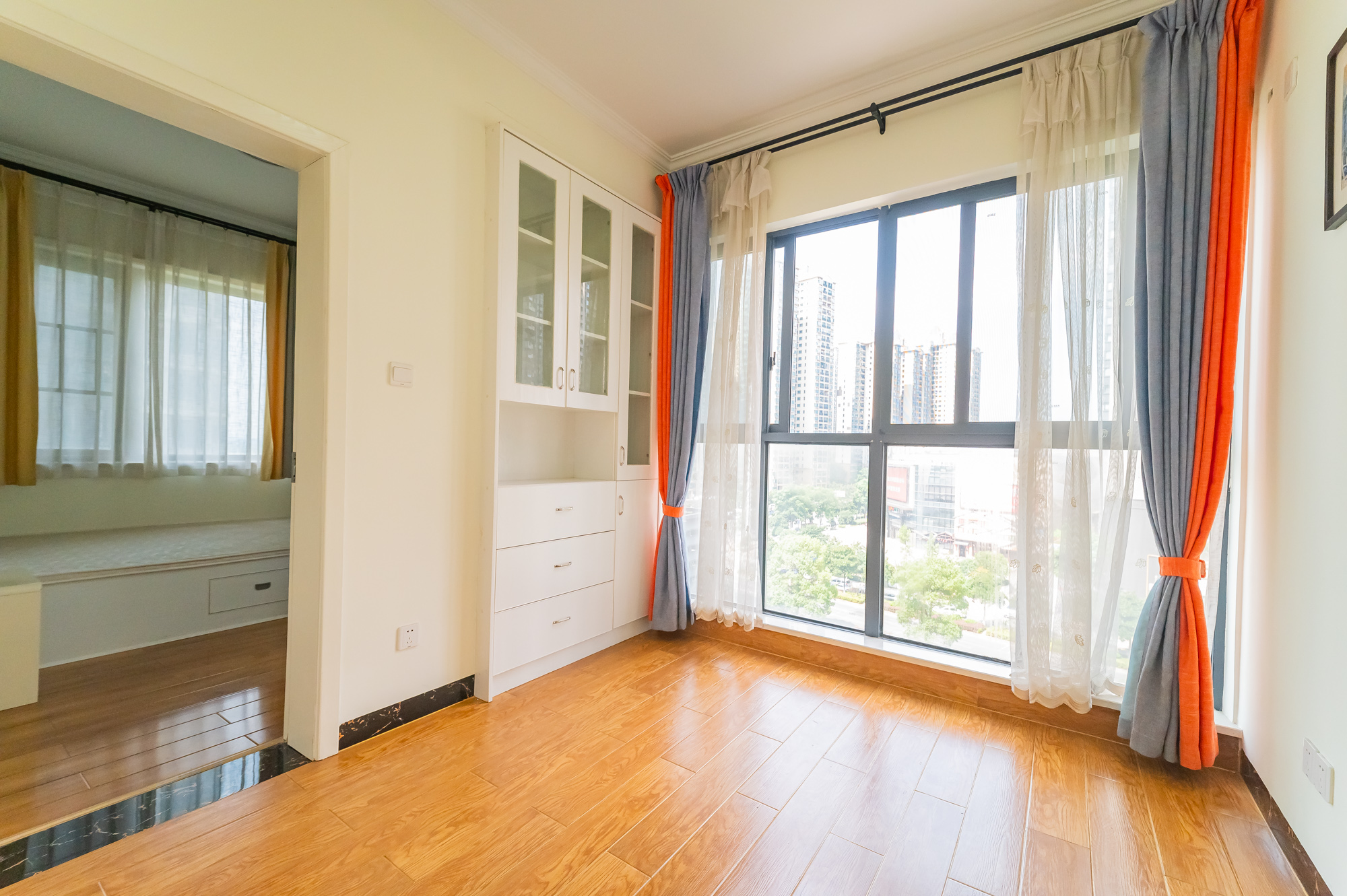 恒基凯旋门三期  3室2厅1卫    91.77万卧室