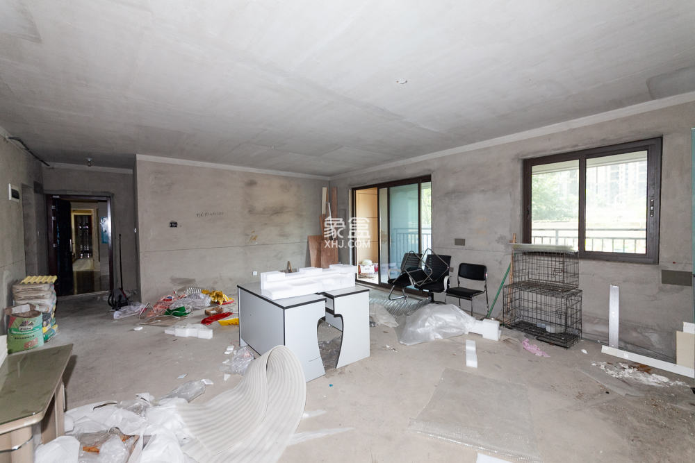 龙湖湘风原著（龙湖湘风星城）  4室2厅2卫    125.0万