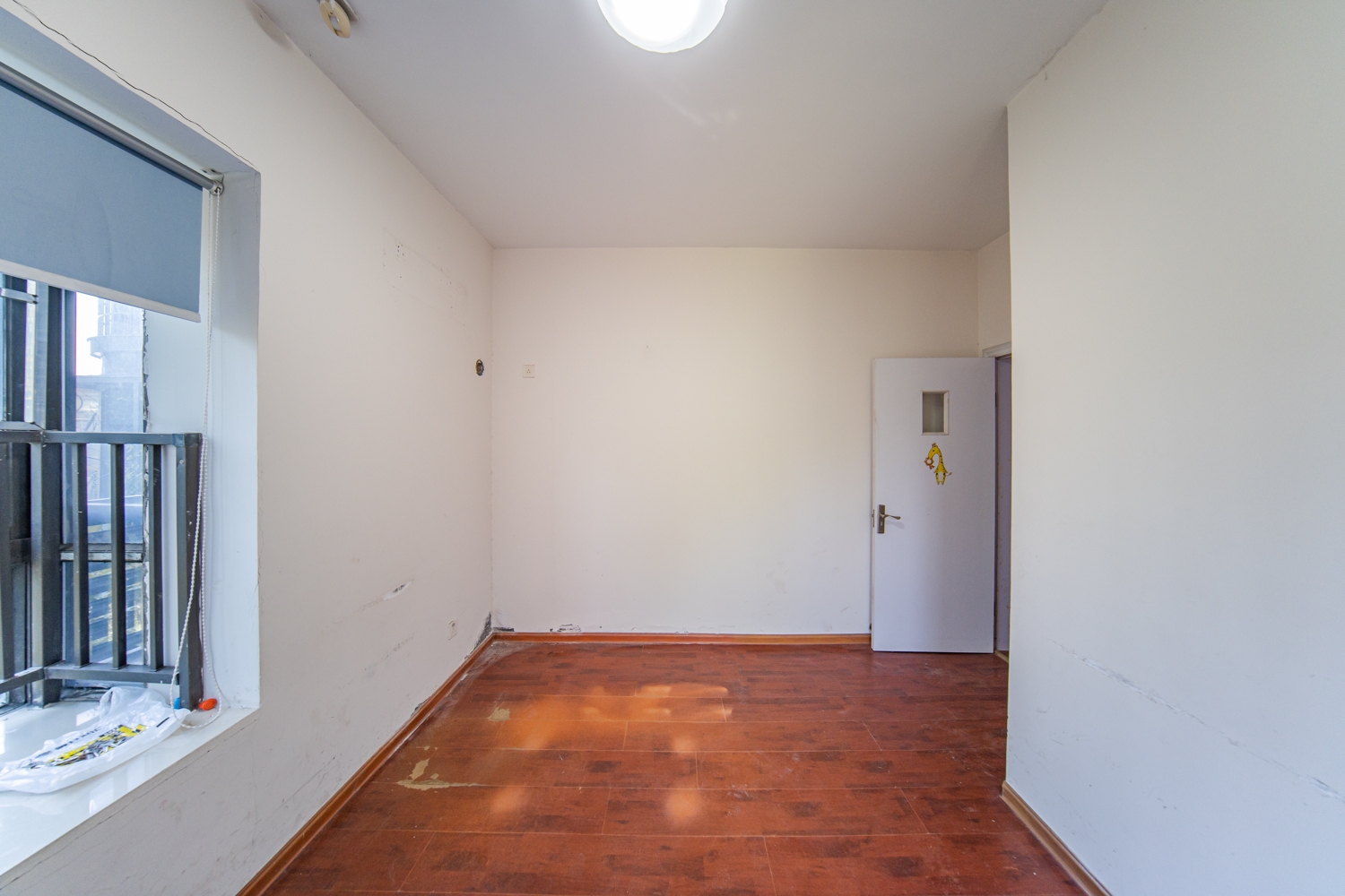 曙光泊岸  3室2厅2卫    154.0万卧室