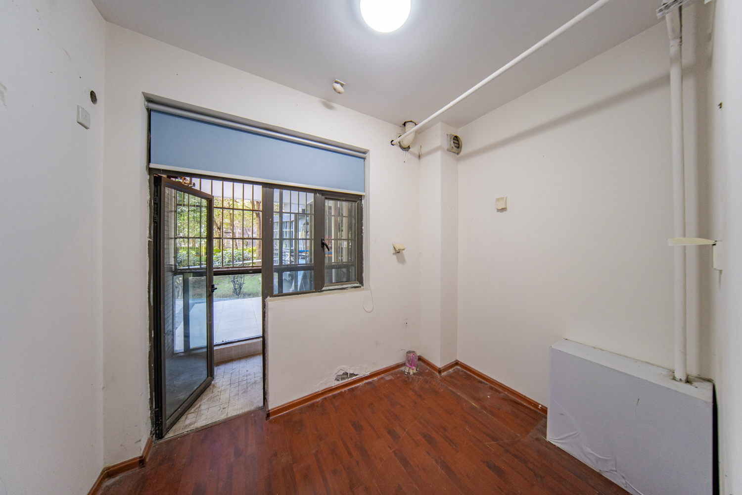 曙光泊岸  3室2厅2卫    154.0万卧室