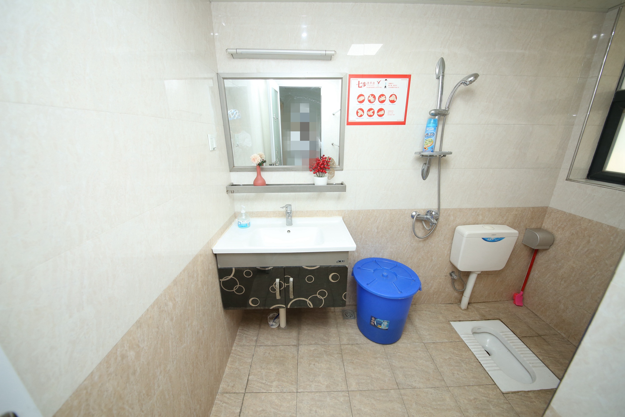 凯通国际城（凯通朝庭）  2室2厅1卫   108.00万卫生间