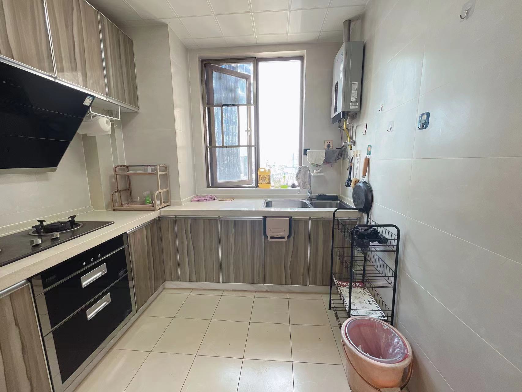 奥园广场  3室2厅2卫    90.0万 奥园广场  3室2厅2卫    90.0万室内图