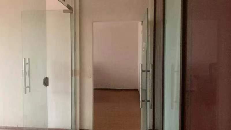 崇和中苑 3室1厅1卫 8000.00元/月 崇和中苑 3室1厅1卫 8000.00元/月室内图