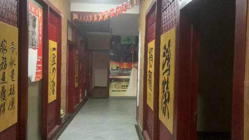 崇和中苑 3室1厅1卫 8000.00元/月 崇和中苑 3室1厅1卫 8000.00元/月室内图