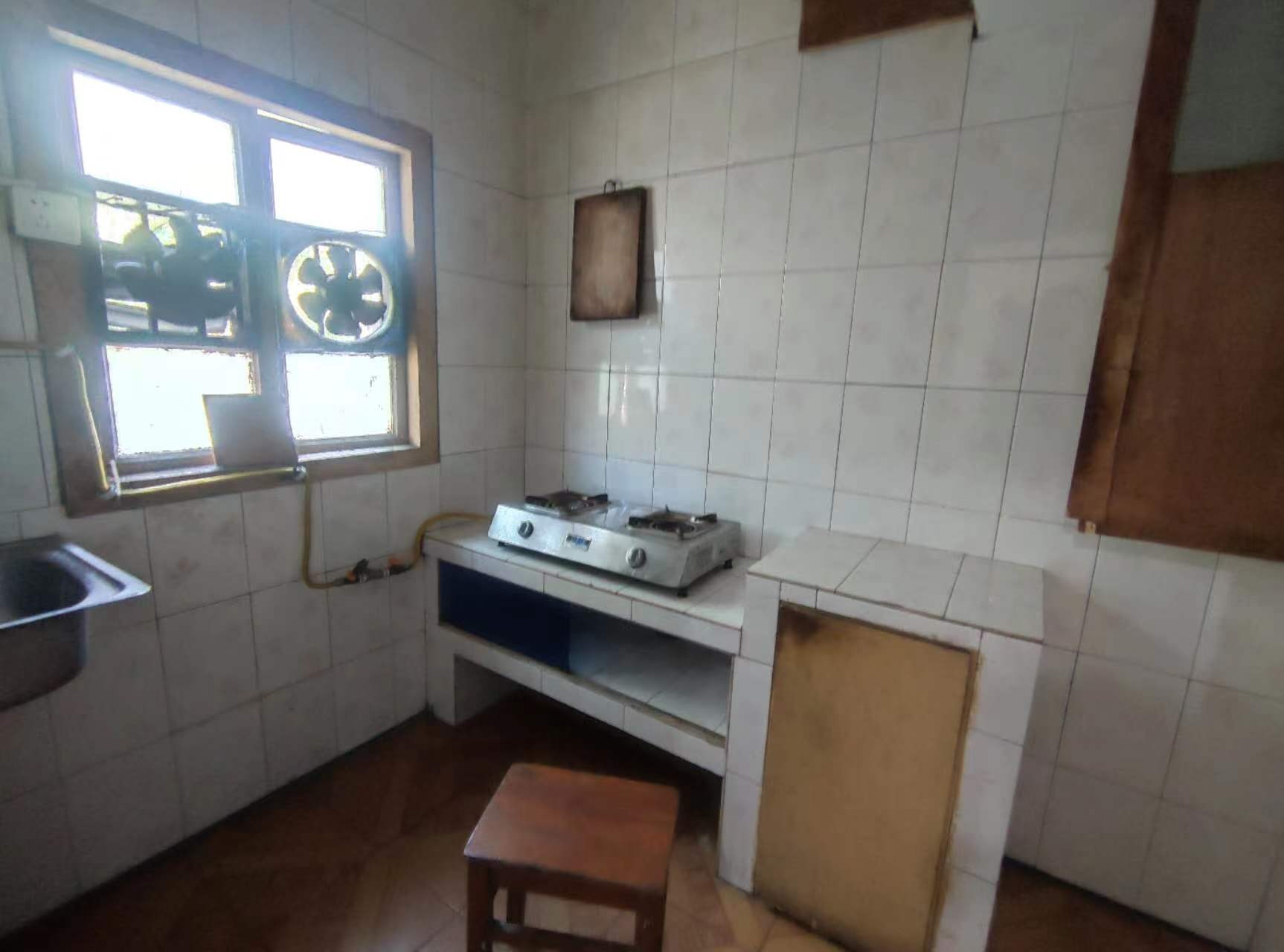 向阳二村 2室2厅1卫 12.0万 向阳二村 2室2厅1卫 12.0万室内图