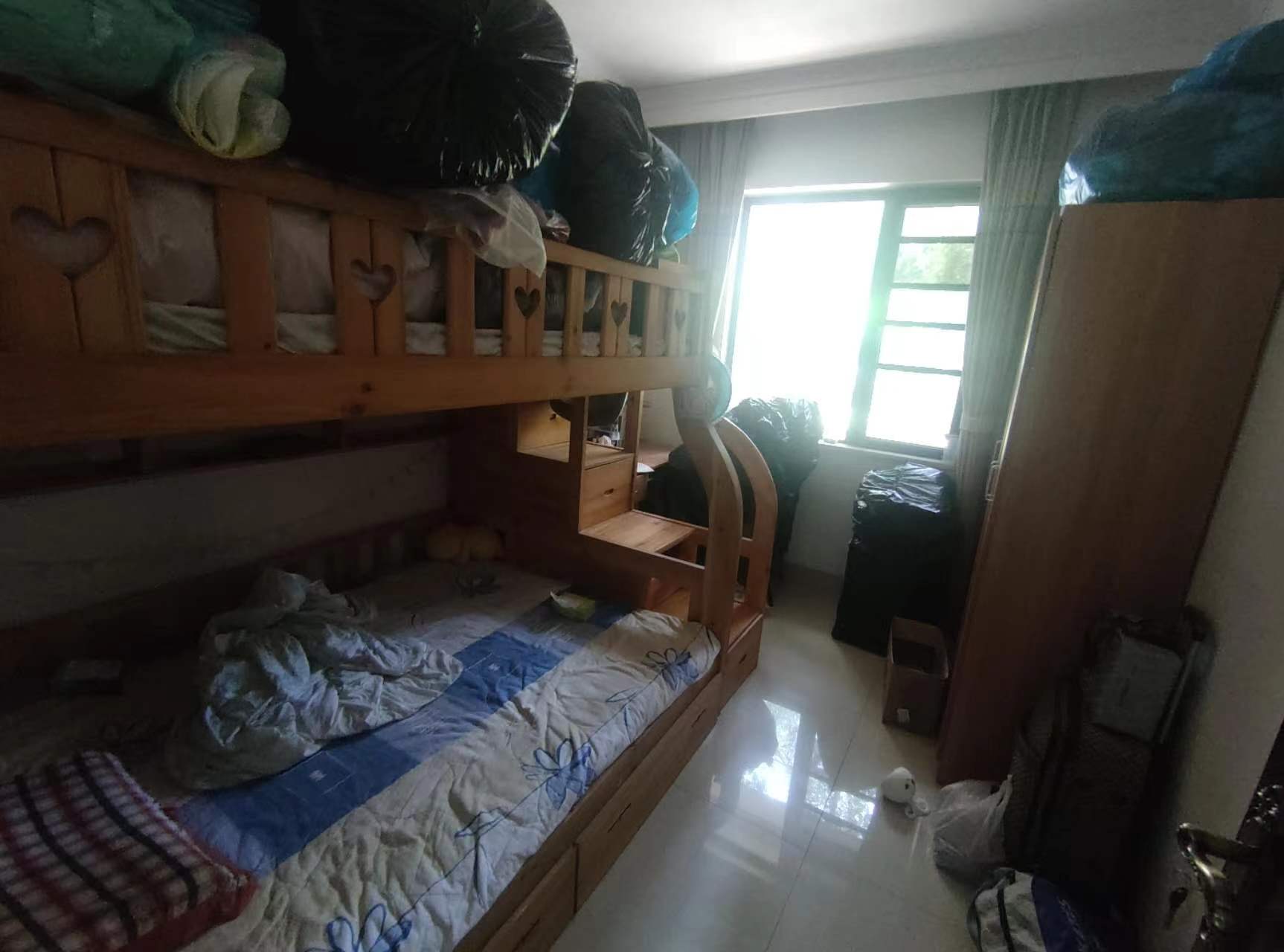 新桂广场 4室2厅1卫 63.8万 新桂广场 4室2厅1卫 63.8万室内图