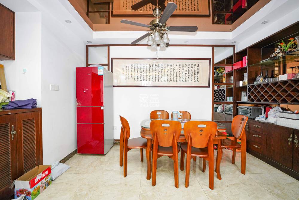 丽发新城  2室2厅1卫   60.00万