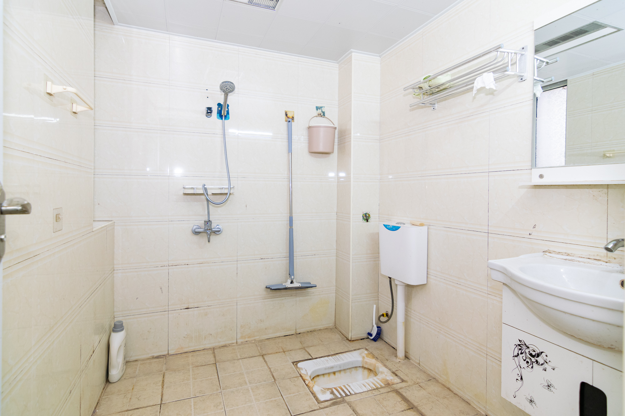 中新森林海 2室2厅1卫 42.8万 中新森林海 2室2厅1卫 42.8万卫生间