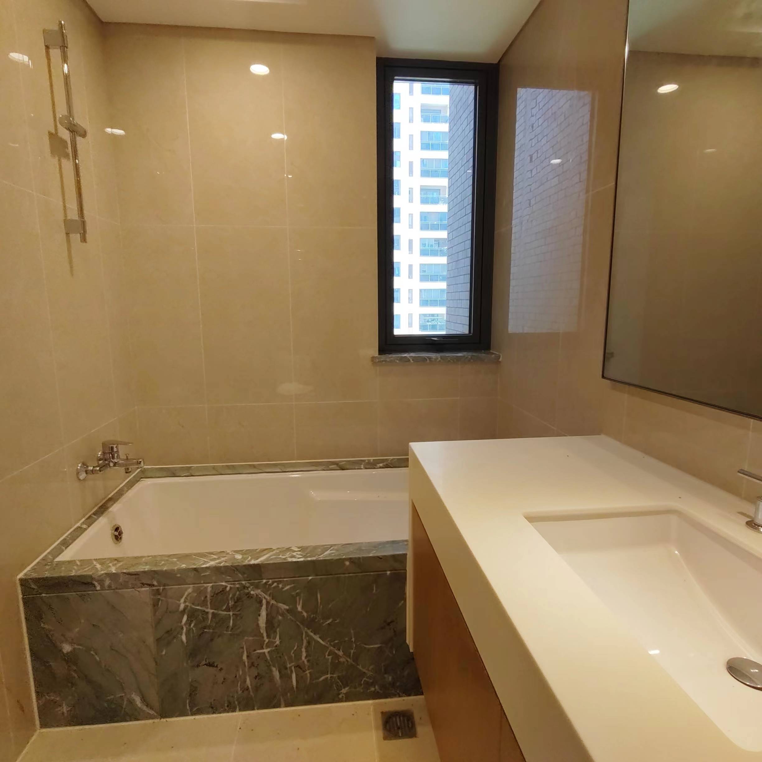 晋合湘水湾四期 4室2厅2卫 178.0万 晋合湘水湾四期 4室2厅2卫 178.0万室内图