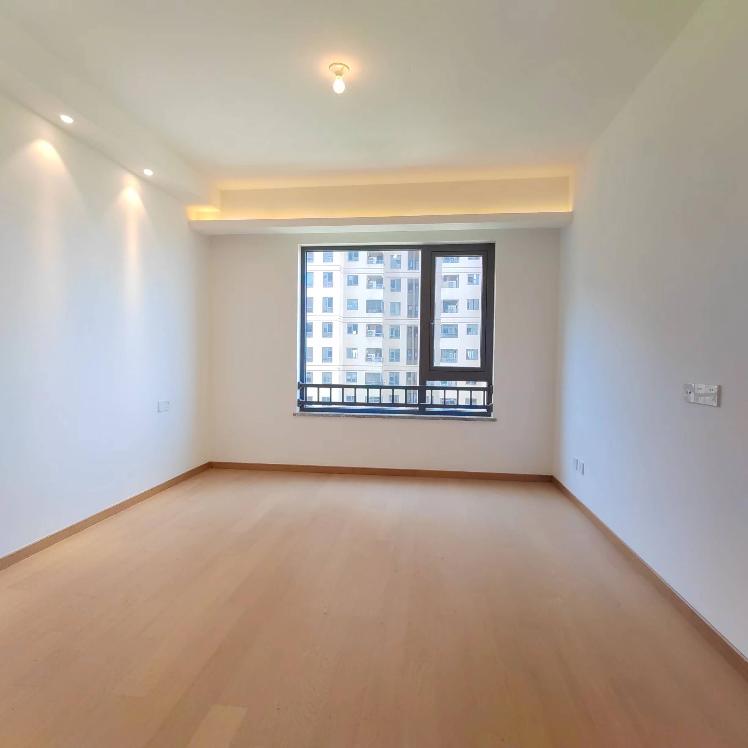 晋合湘水湾四期 4室2厅2卫 178.0万 晋合湘水湾四期 4室2厅2卫 178.0万室内图