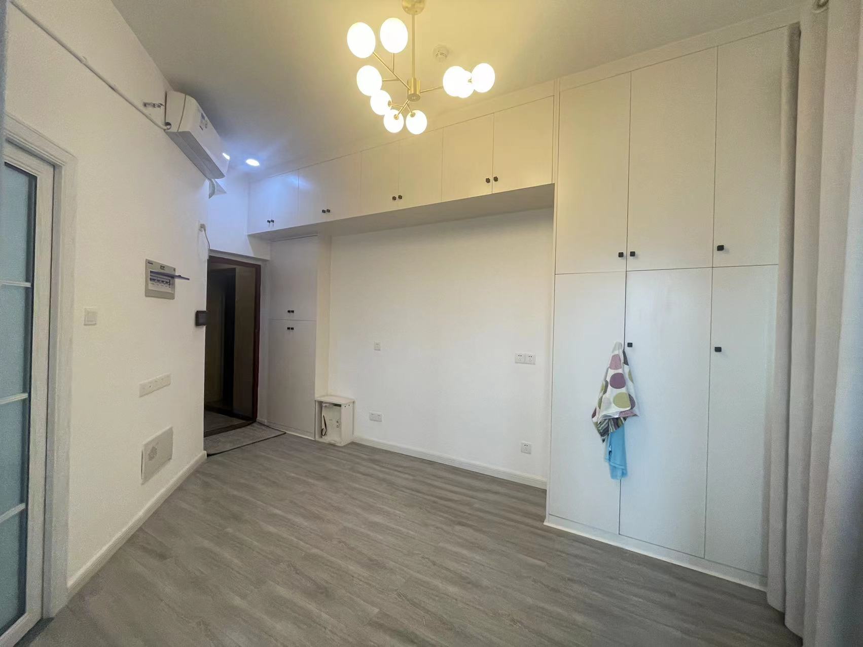 庐山一号  1室1厅1卫    18.5万 庐山一号  1室1厅1卫    18.5万室内图