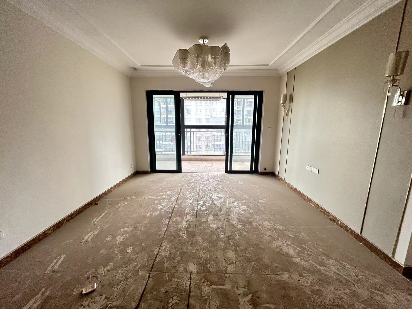 恒大林溪郡 3室2厅2卫 68.0万 恒大林溪郡 3室2厅2卫 68.0万室内图