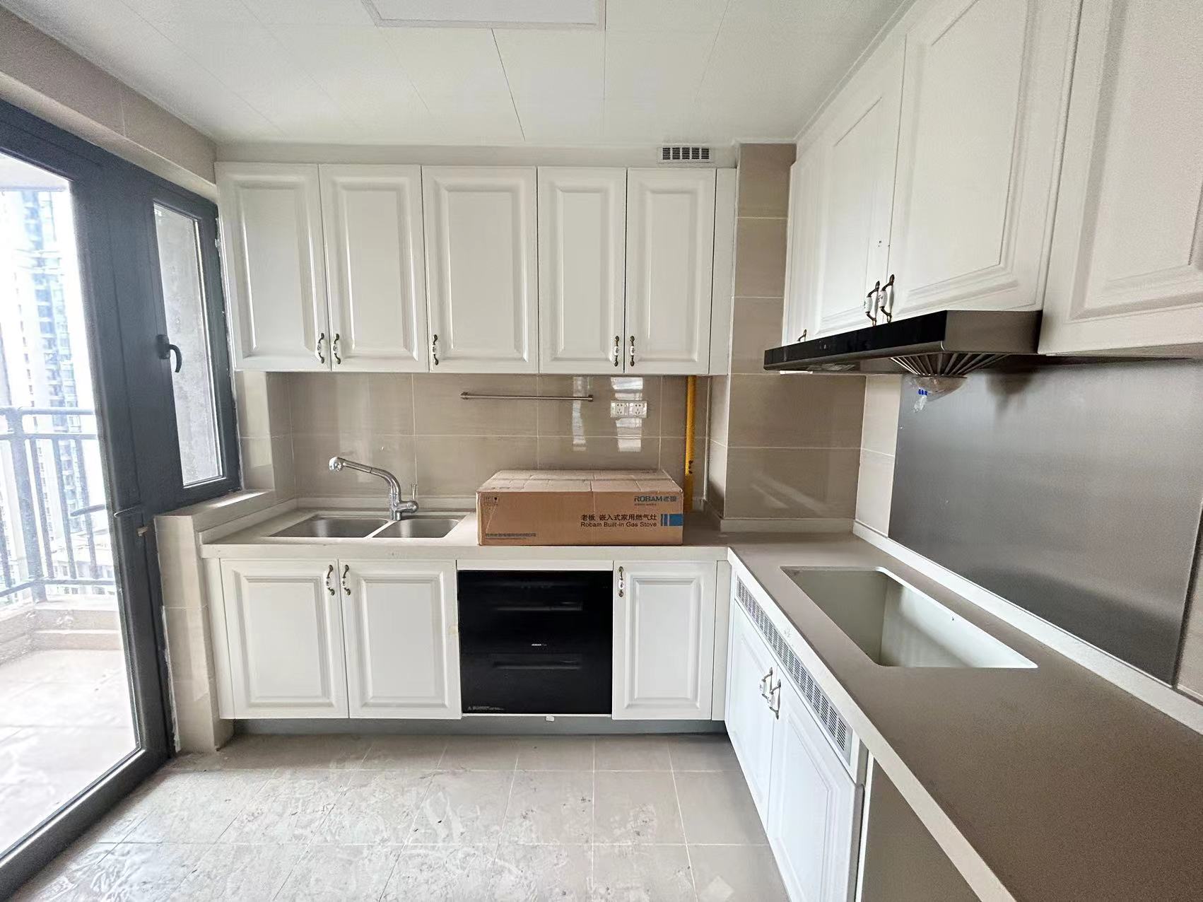 恒大林溪郡 3室2厅2卫 68.0万 恒大林溪郡 3室2厅2卫 68.0万室内图