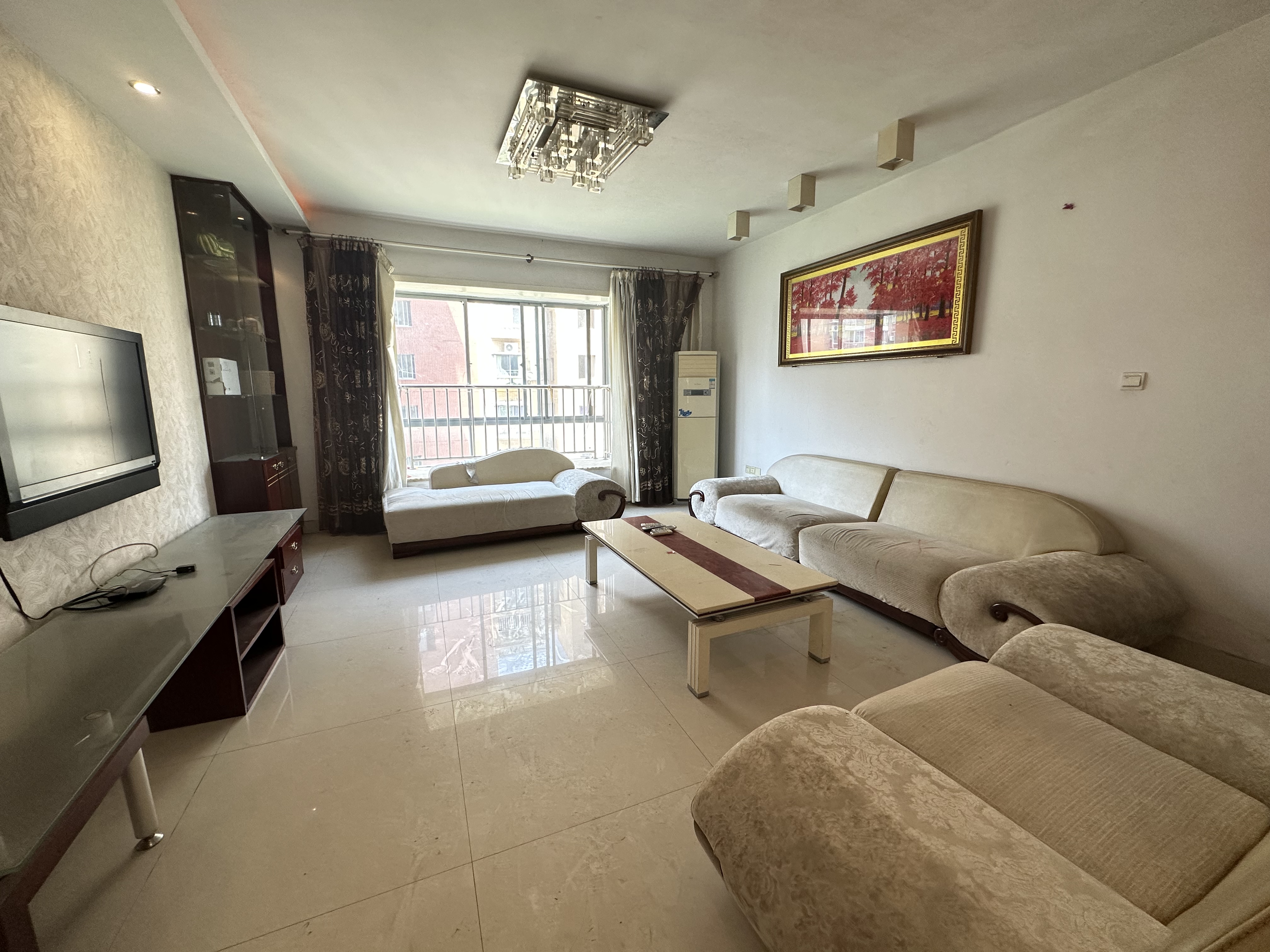 湘银二期世纪花园 3室2厅2卫 60.8万 湘银二期世纪花园 3室2厅2卫 60.8万室内图