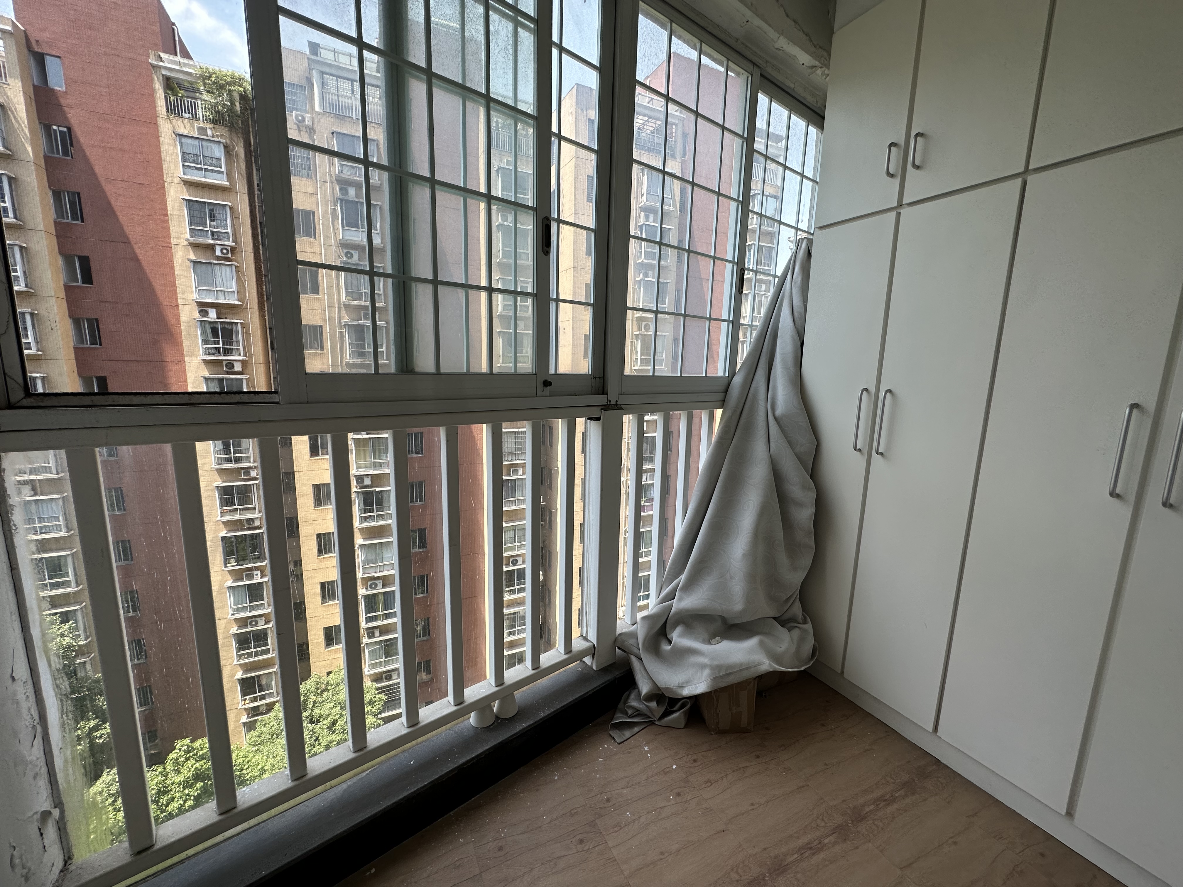 湘银二期世纪花园 3室2厅2卫 60.8万 湘银二期世纪花园 3室2厅2卫 60.8万室内图