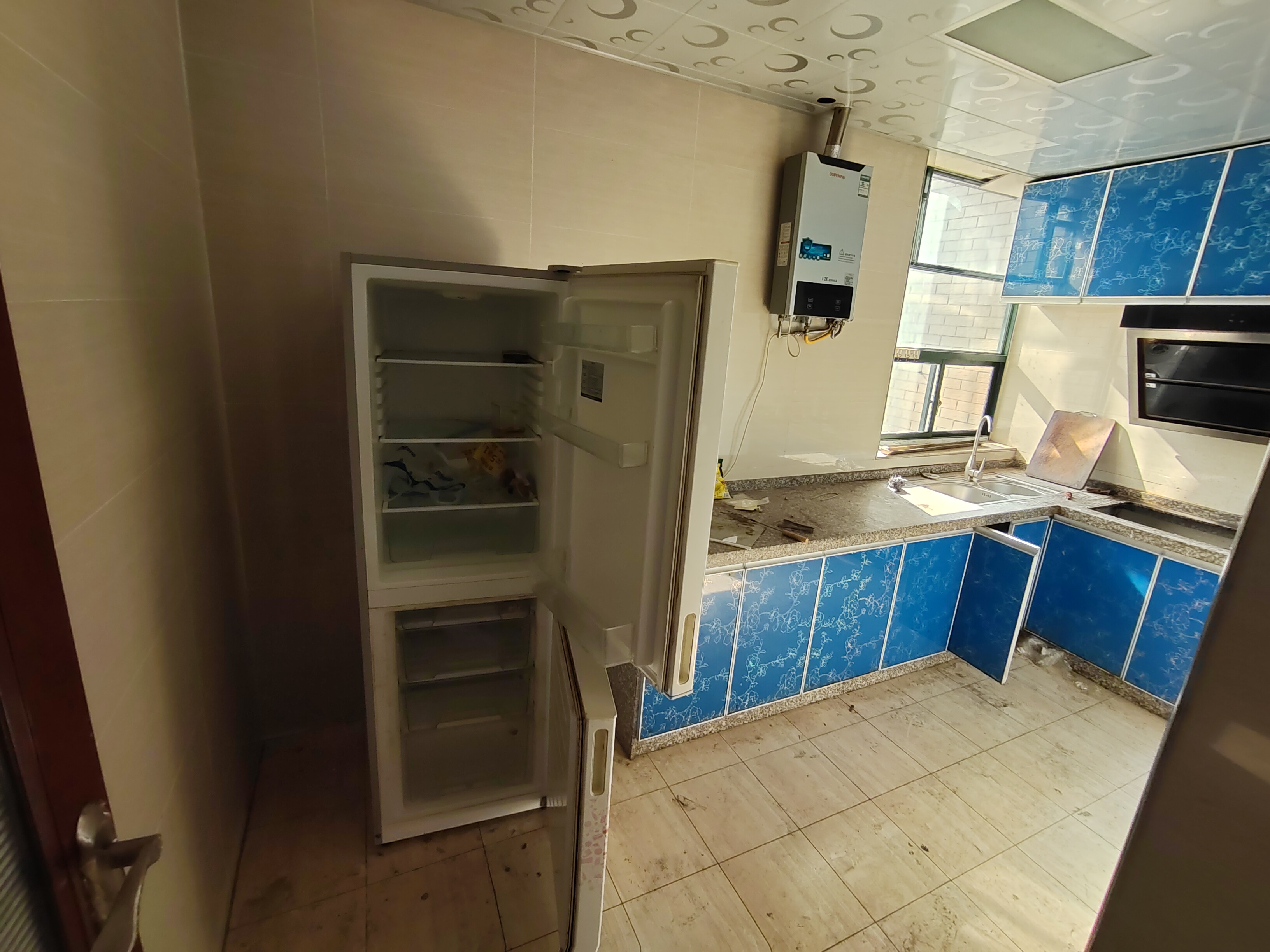 顺鑫佳园 6室2厅1卫 60.0万 顺鑫佳园 6室2厅1卫 60.0万室内图