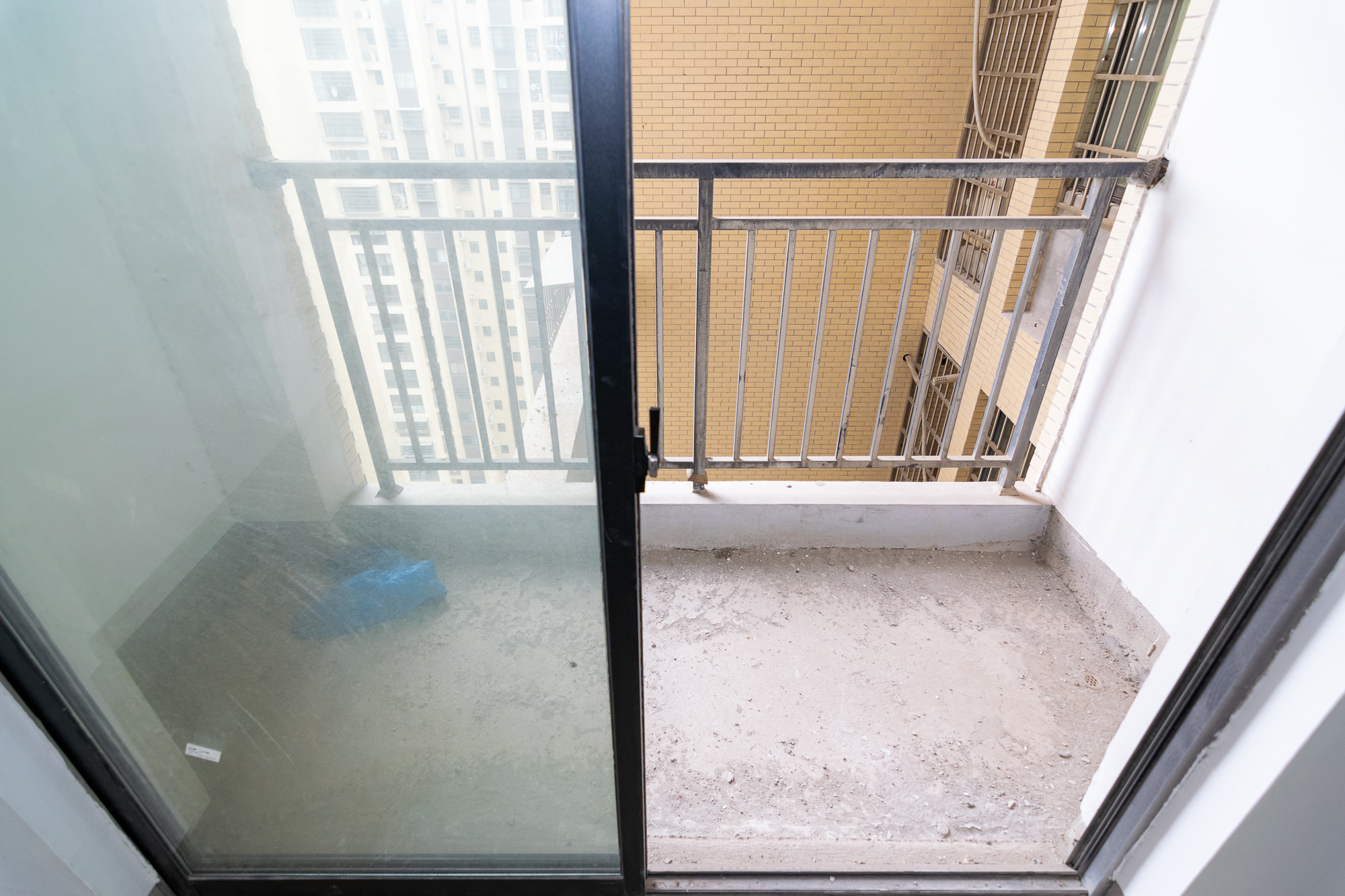 金富星城 3室2厅2卫 56.0万 金富星城 3室2厅2卫 56.0万阳台