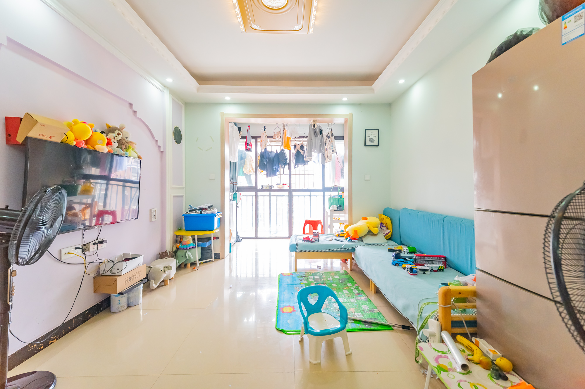 水岸世景 3室2厅1卫 62.8万 水岸世景 3室2厅1卫 62.8万客厅