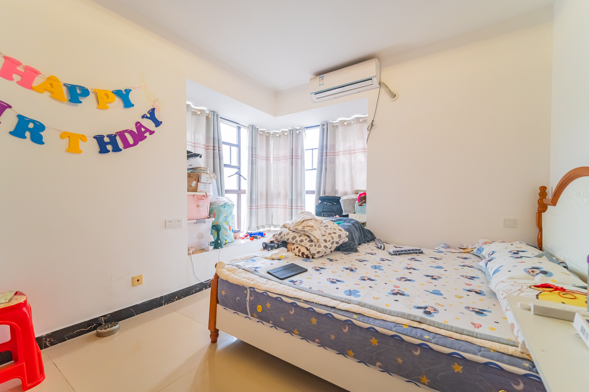 水岸世景 3室2厅1卫 62.8万 水岸世景 3室2厅1卫 62.8万卧室