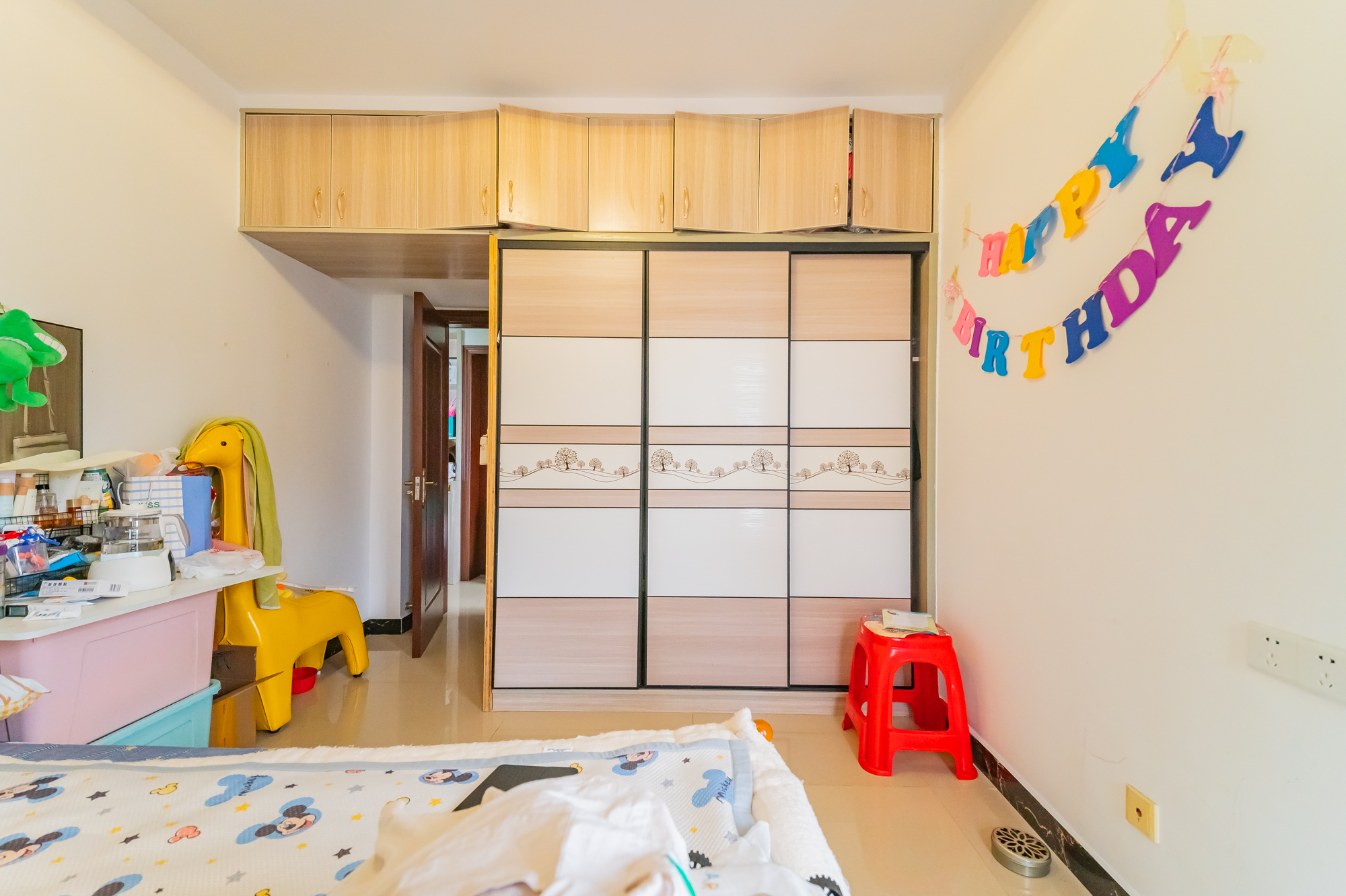 水岸世景 3室2厅1卫 62.8万 水岸世景 3室2厅1卫 62.8万卧室