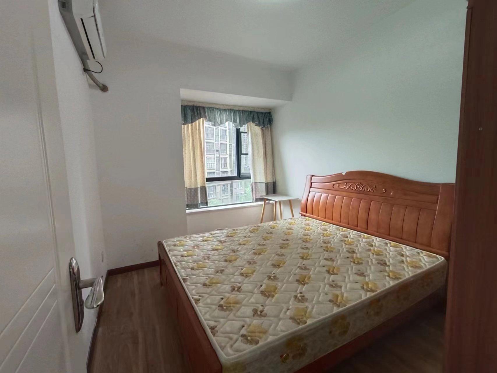 中建御山和苑 4室2厅2卫 120.0万 中建御山和苑 4室2厅2卫 120.0万室内图