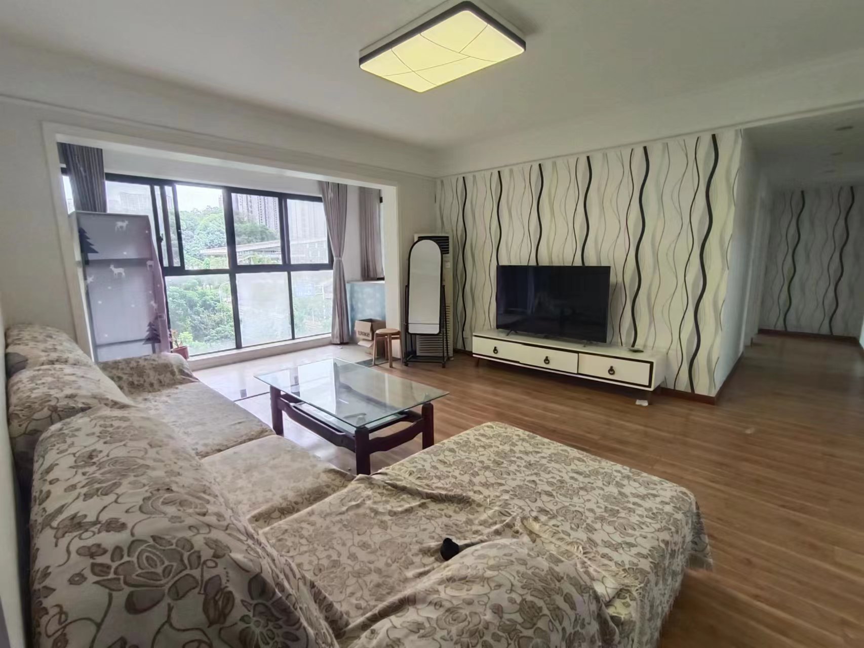 中建御山和苑 4室2厅2卫 120.0万 中建御山和苑 4室2厅2卫 120.0万室内图