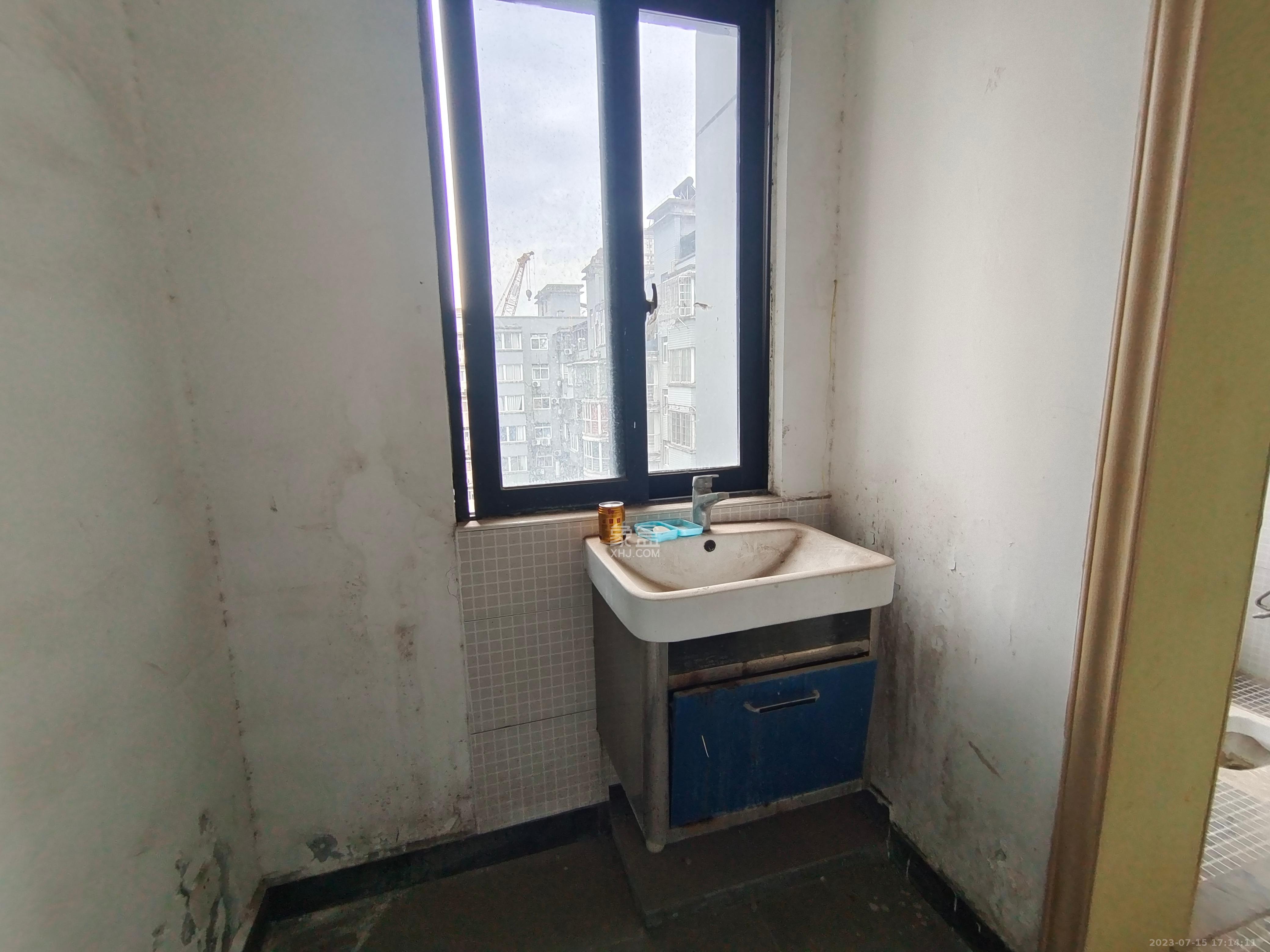 云鼎公馆  3室2厅1卫   2000.00元/月室内图