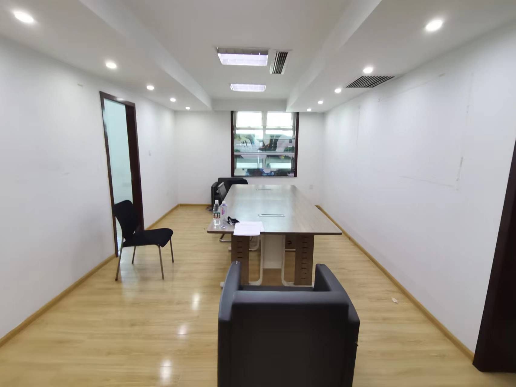 顺天城  4室2厅1卫   5800.00元/月户型图