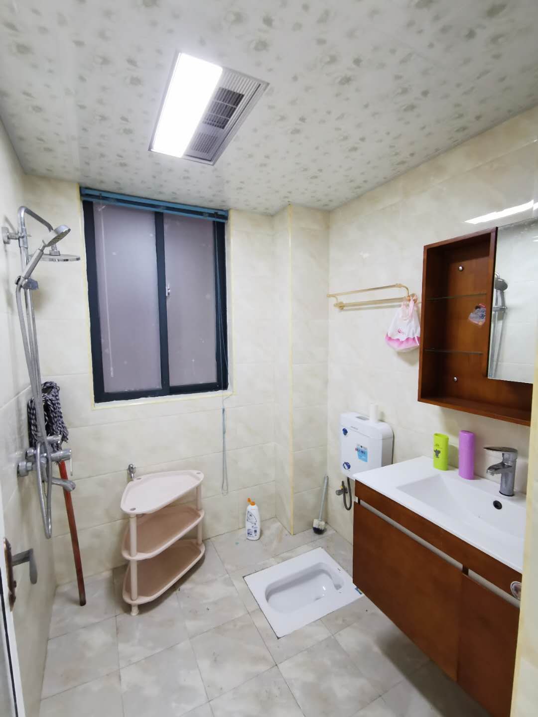 衡阳名郡  3室2厅2卫   2300.00元/月室内图