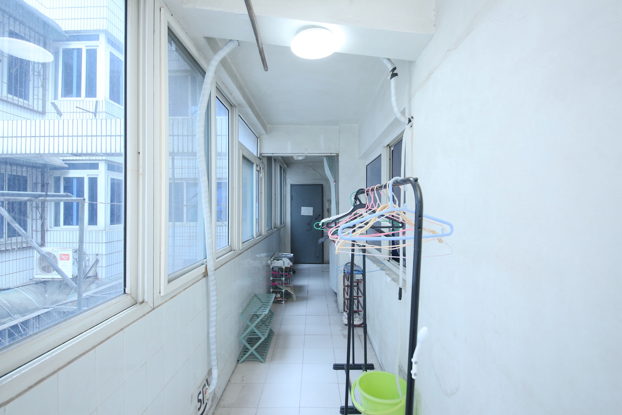 中山路散盘  3室2厅2卫   101.00万阳台