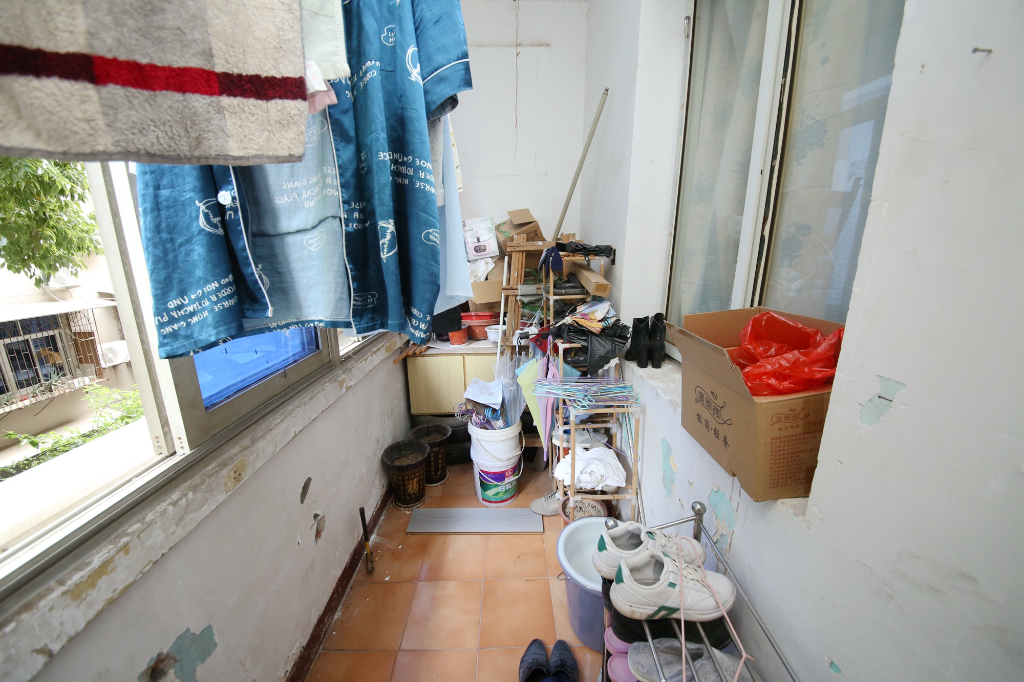 人民新村  1室1厅1卫   34.00万阳台