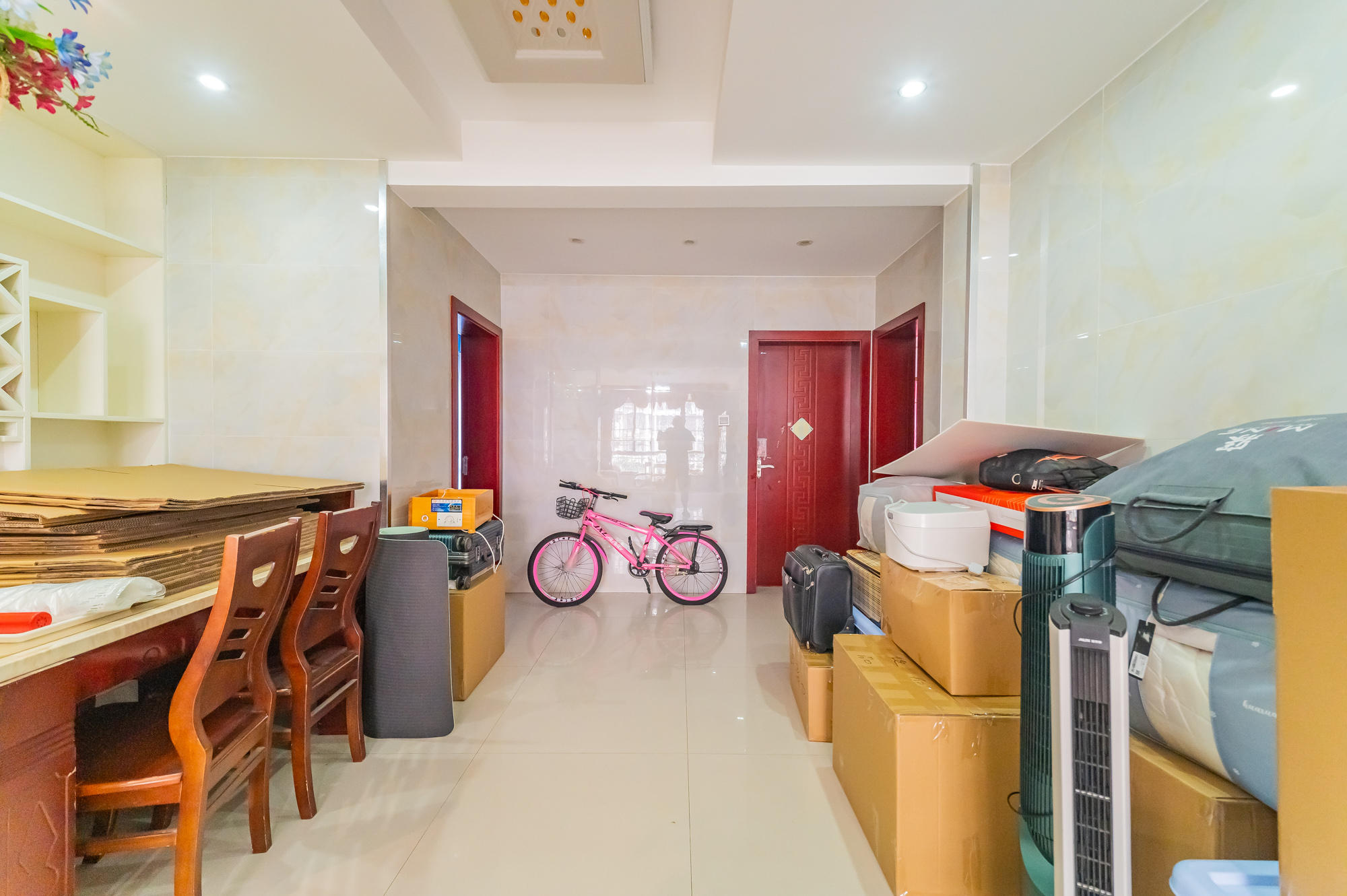 阳光丽景  3室2厅2卫    79.8万 阳光丽景  3室2厅2卫    79.8万客厅