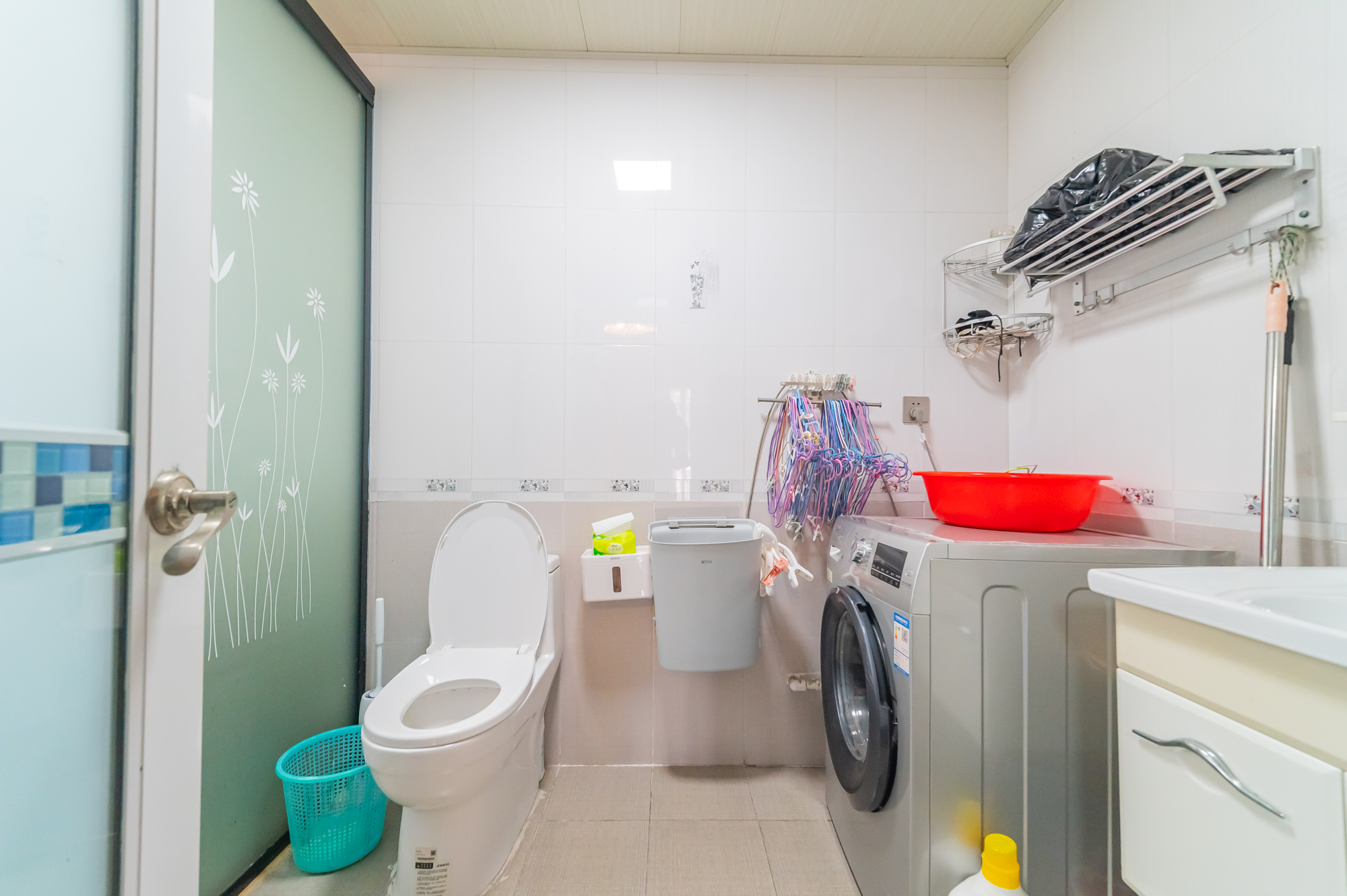 阳光丽景  3室2厅2卫    79.8万 阳光丽景  3室2厅2卫    79.8万卫生间