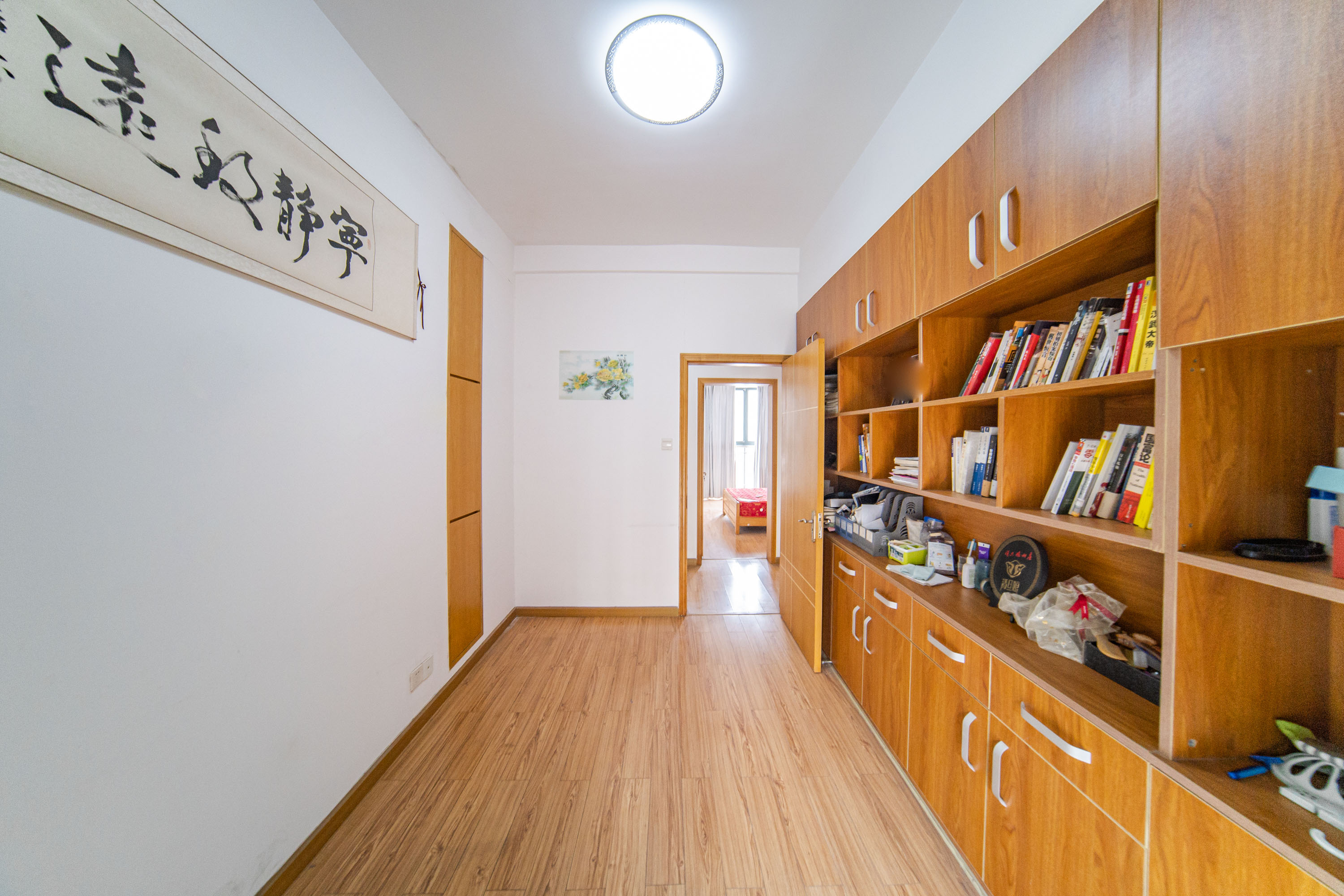 枫华府第  3室2厅2卫    93.0万卧室