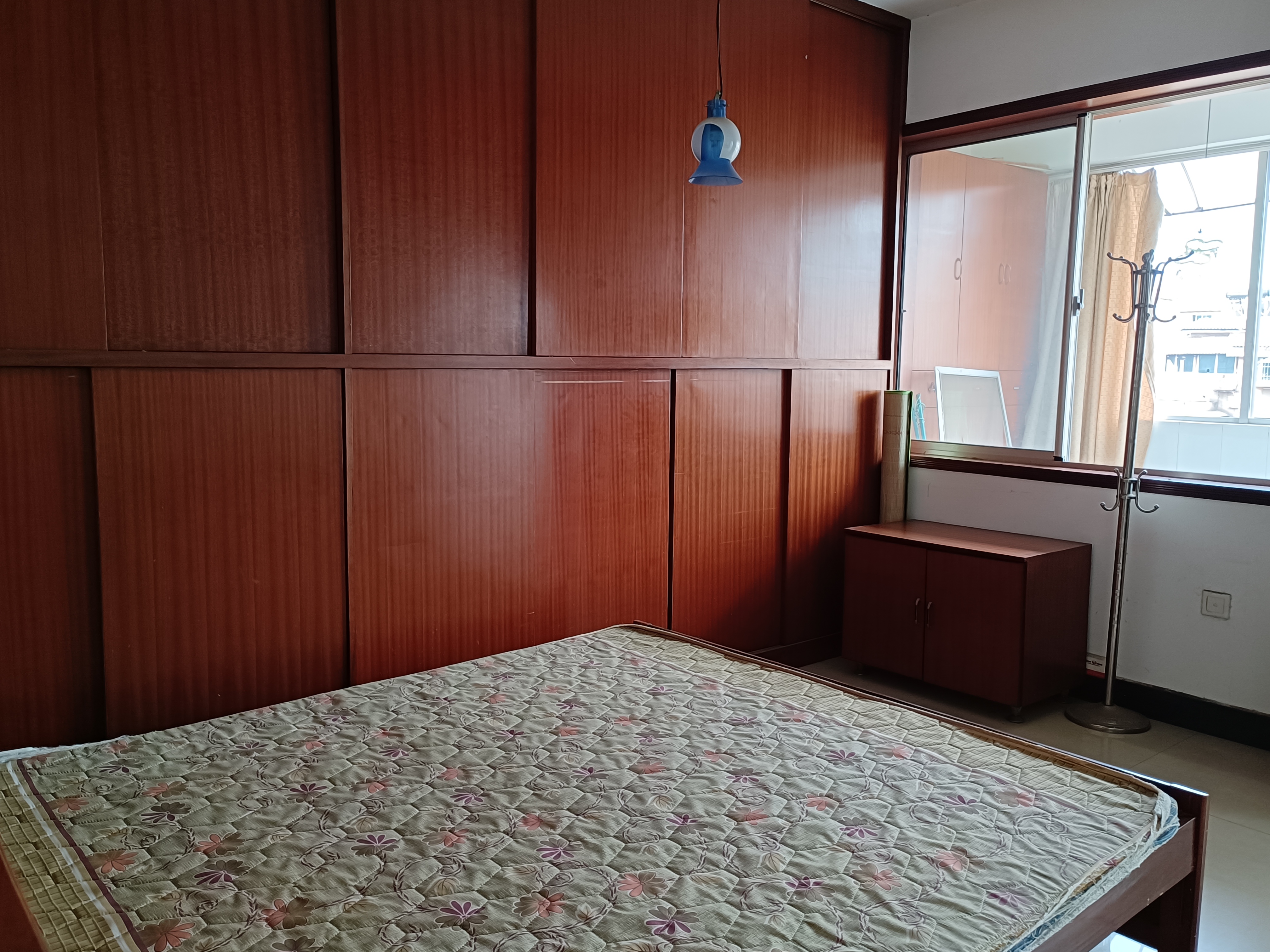 天台小区  5室2厅2卫   82.80万室内图