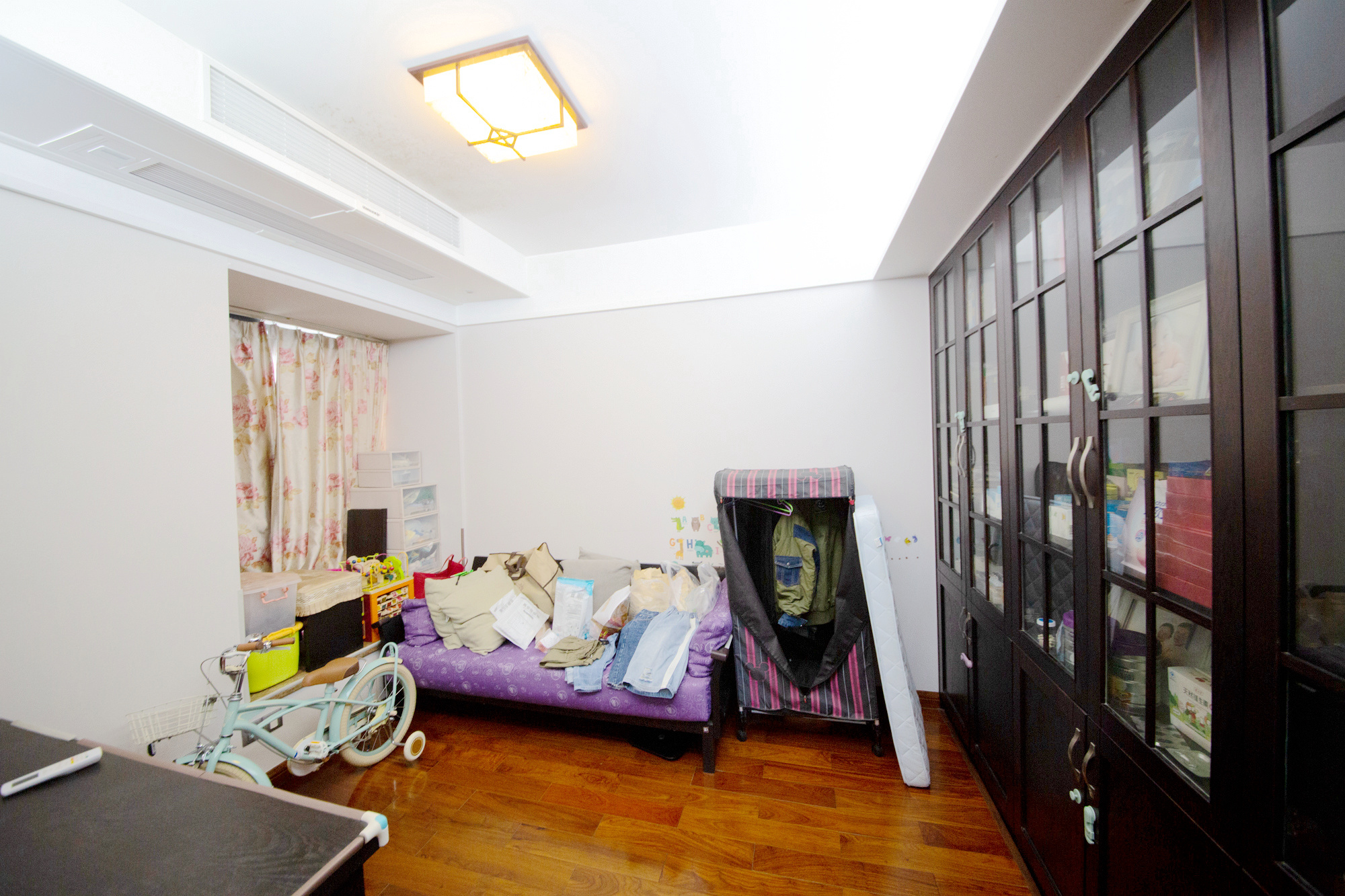 茂华国际湘  5室2厅3卫    205.0万卧室