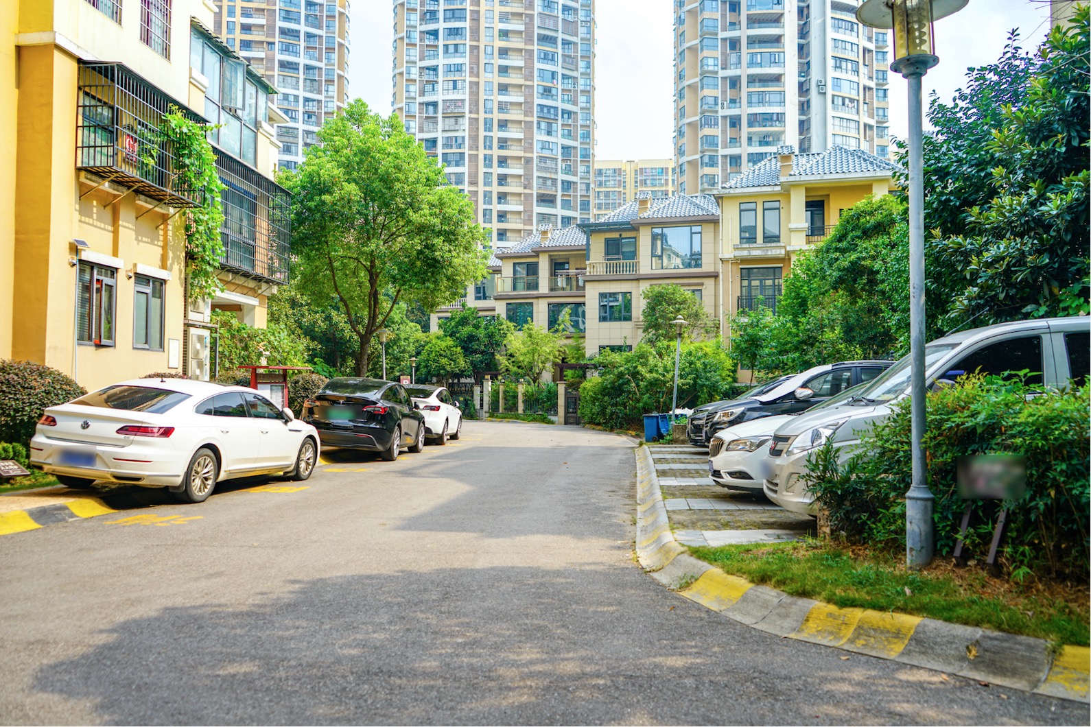 勤诚达新界  4室2厅2卫    95.0万其他