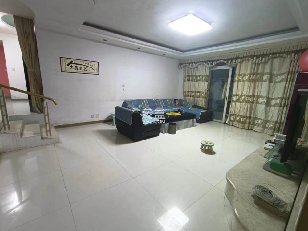 湘银二期世纪花园  4室2厅2卫   97.00万