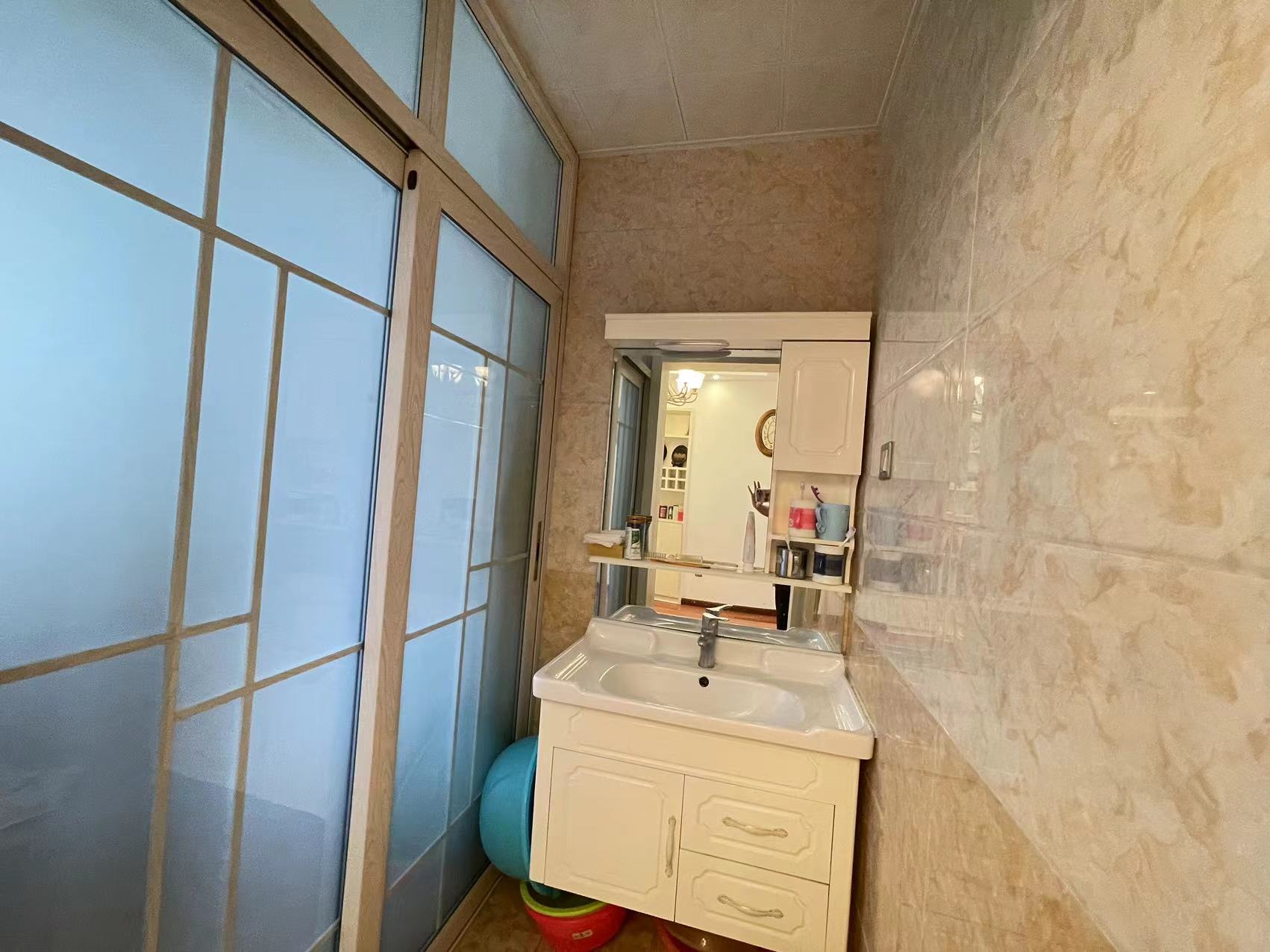 新城首座  3室2厅2卫    98.0万 新城首座  3室2厅2卫    98.0万室内图