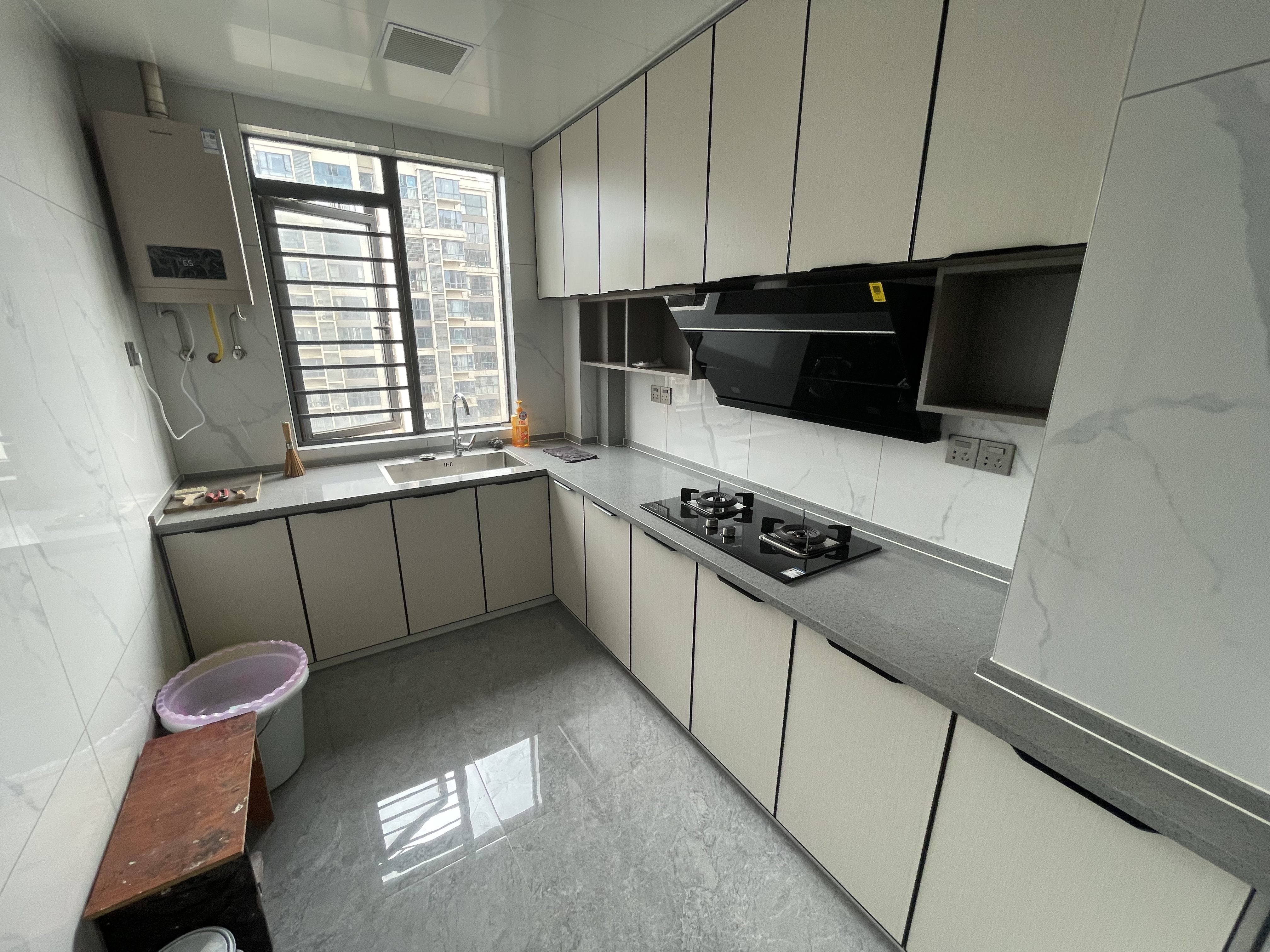 山水洲城华晨第一城 4室2厅2卫 110.0万 山水洲城华晨第一城 4室2厅2卫 110.0万室内图