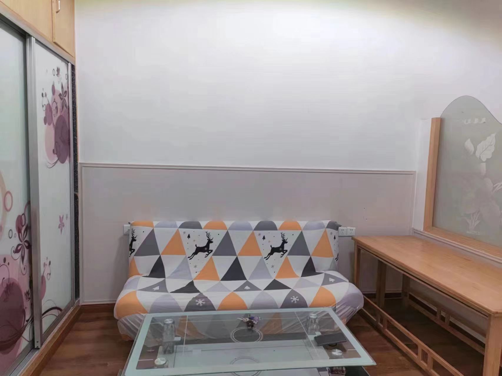 慈善大厦  1室1厅1卫    26.0万 慈善大厦  1室1厅1卫    26.0万室内图