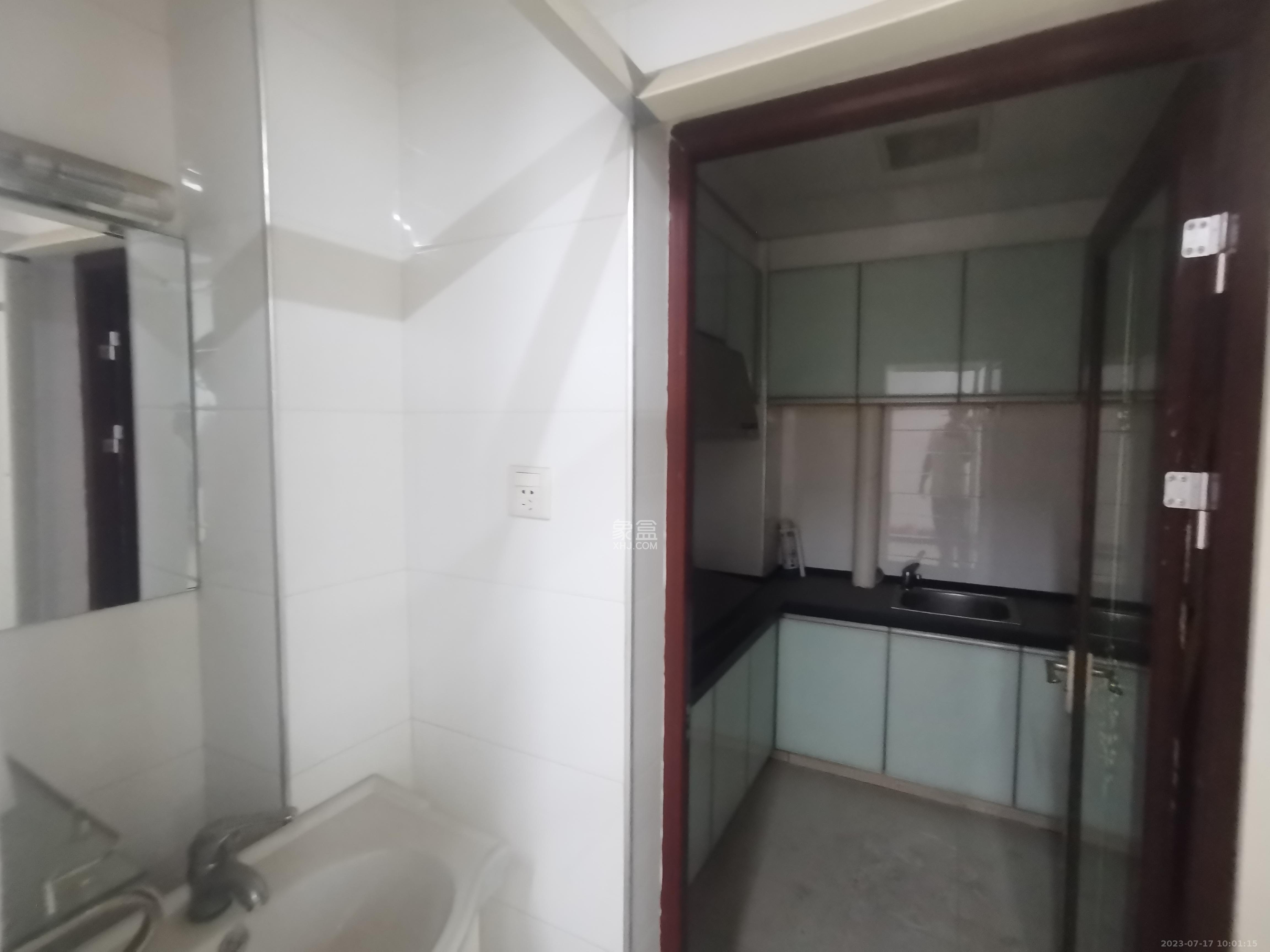 湘府9号  2室2厅2卫   2300.00元/月室内图