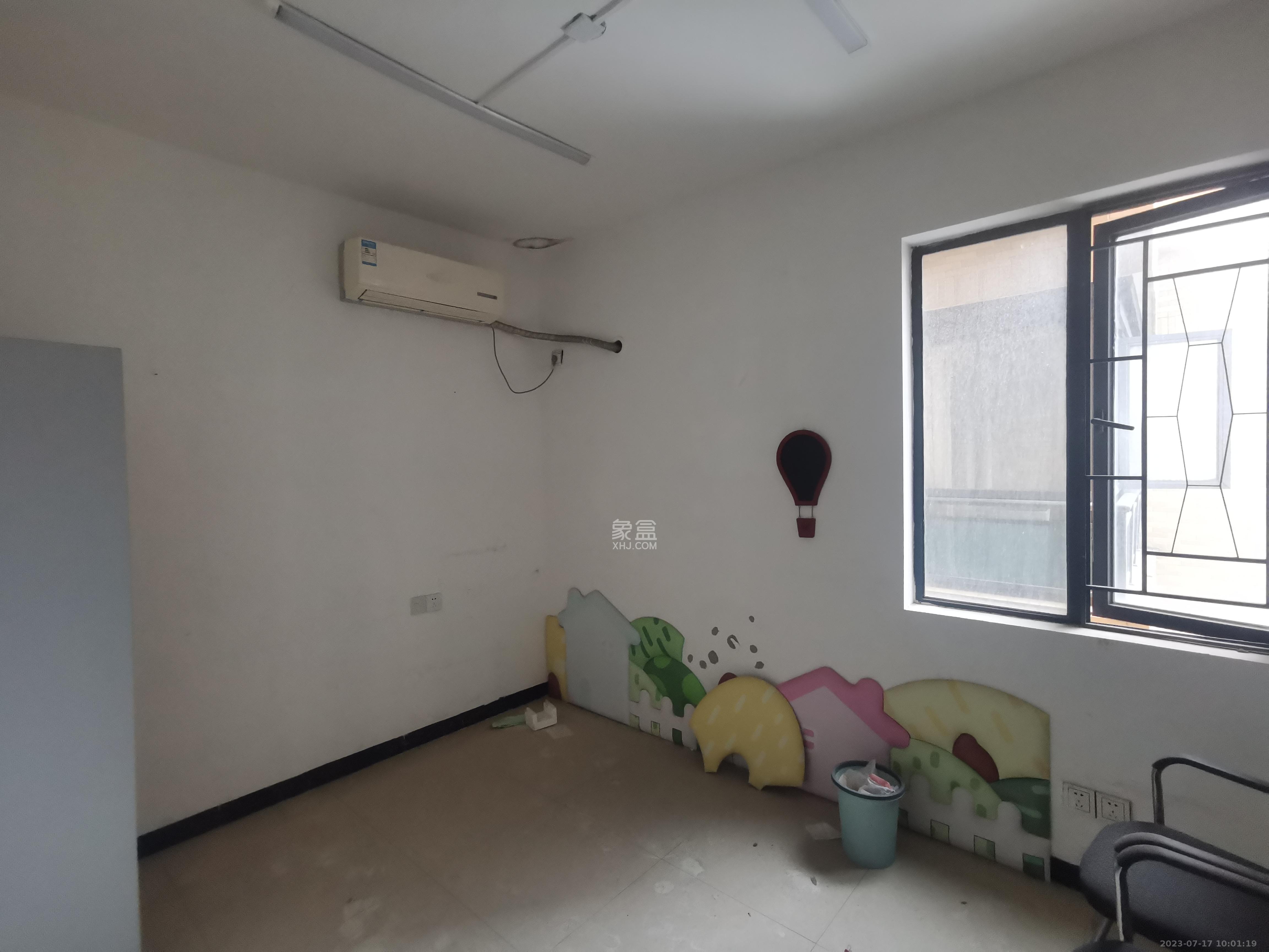 湘府9号  2室2厅2卫   2300.00元/月室内图