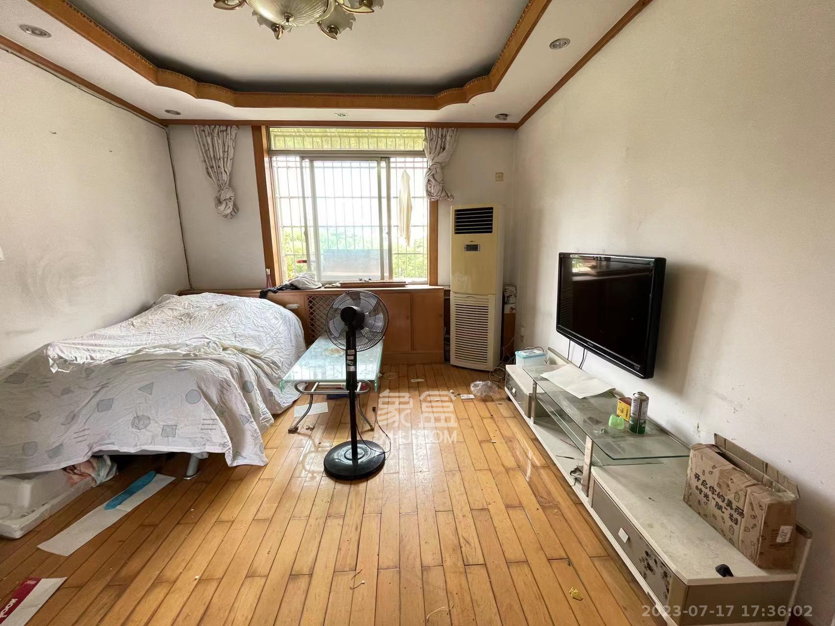 中建五局信和苑一区  3室2厅1卫   1600.00元/月室内图
