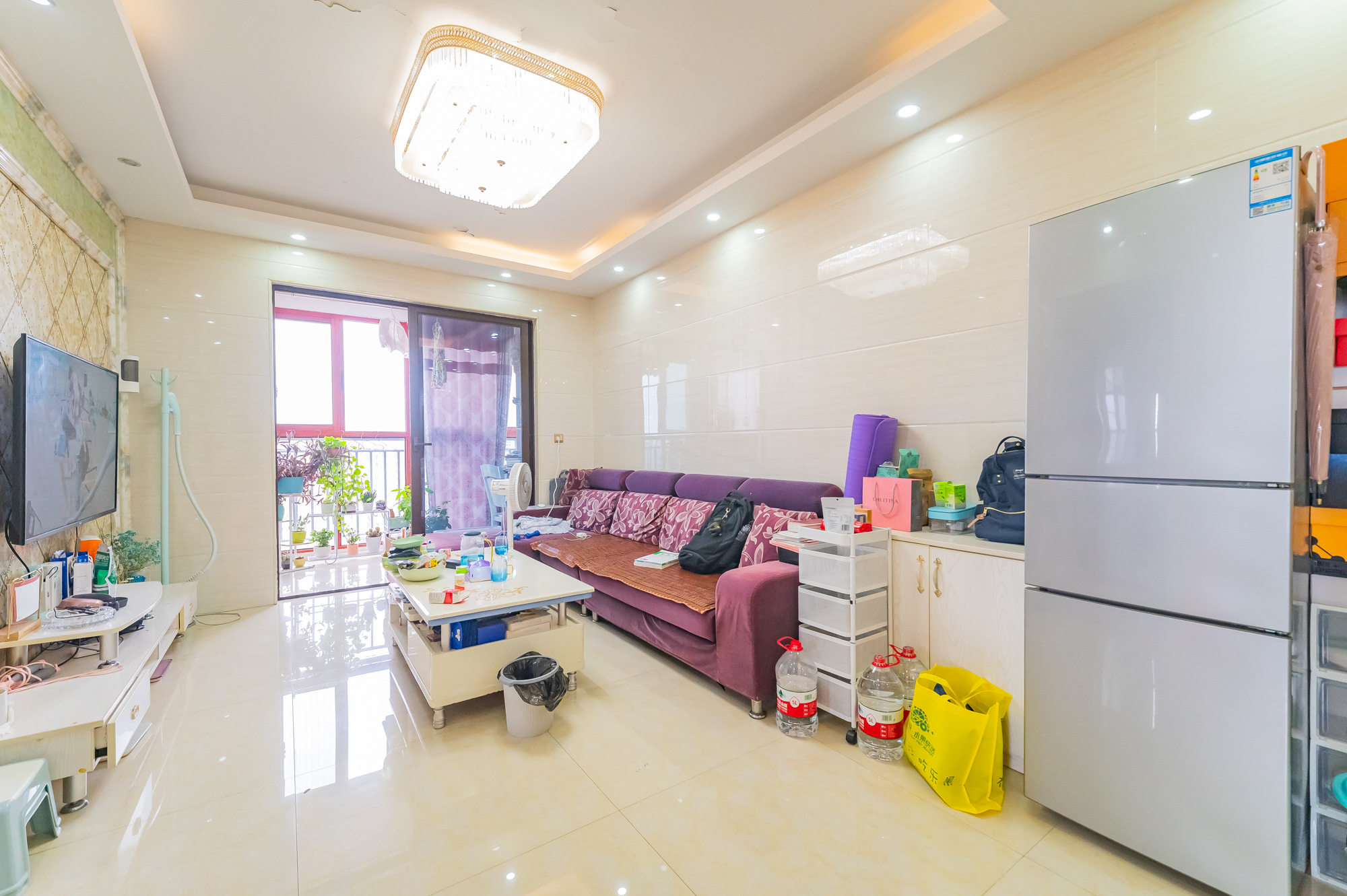 华润置地广场一期 2室1厅1卫 65.8万 华润置地广场一期 2室1厅1卫 65.8万客厅