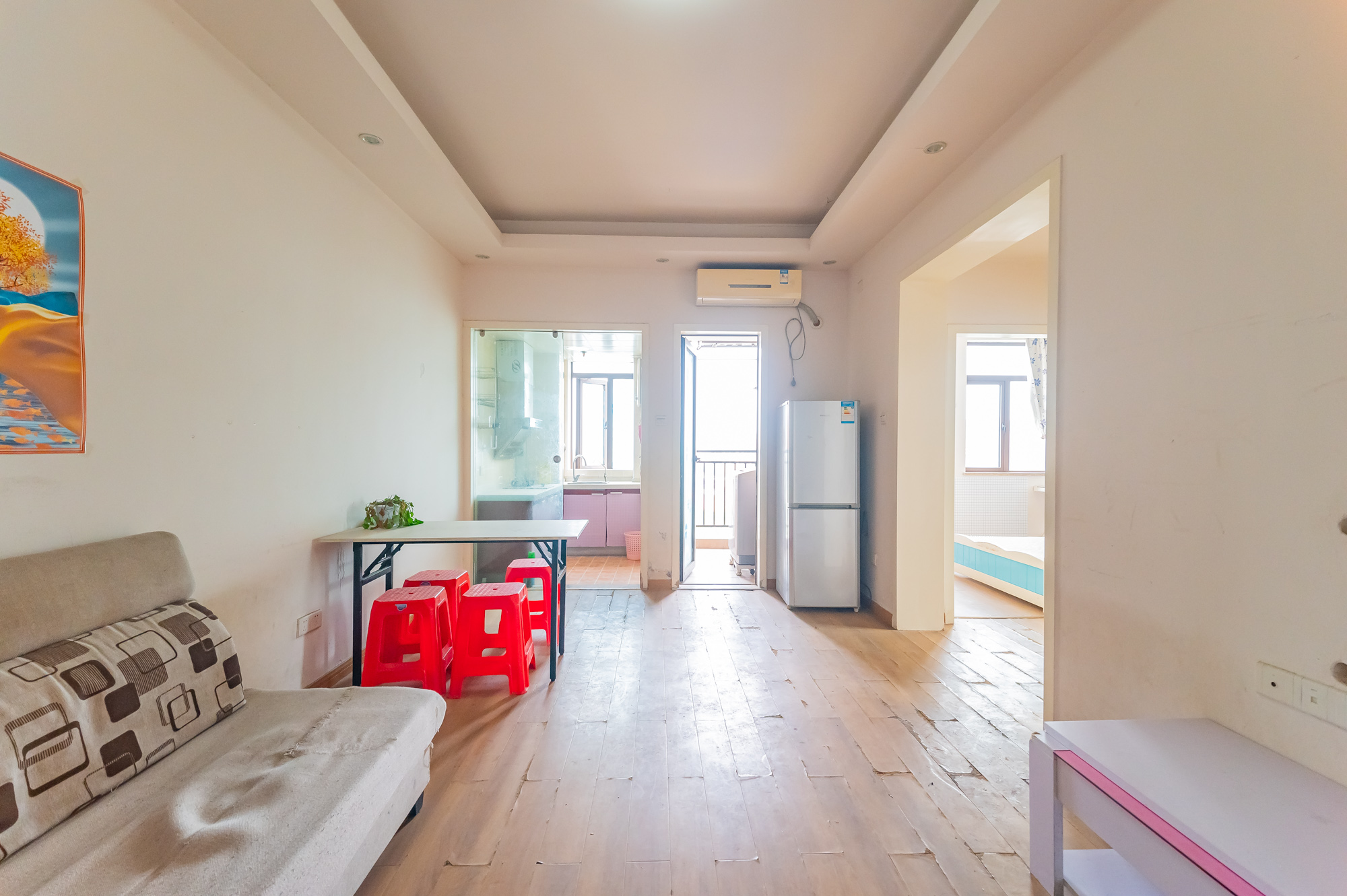 水岸世景 2室2厅1卫 45.0万 水岸世景 2室2厅1卫 45.0万客厅