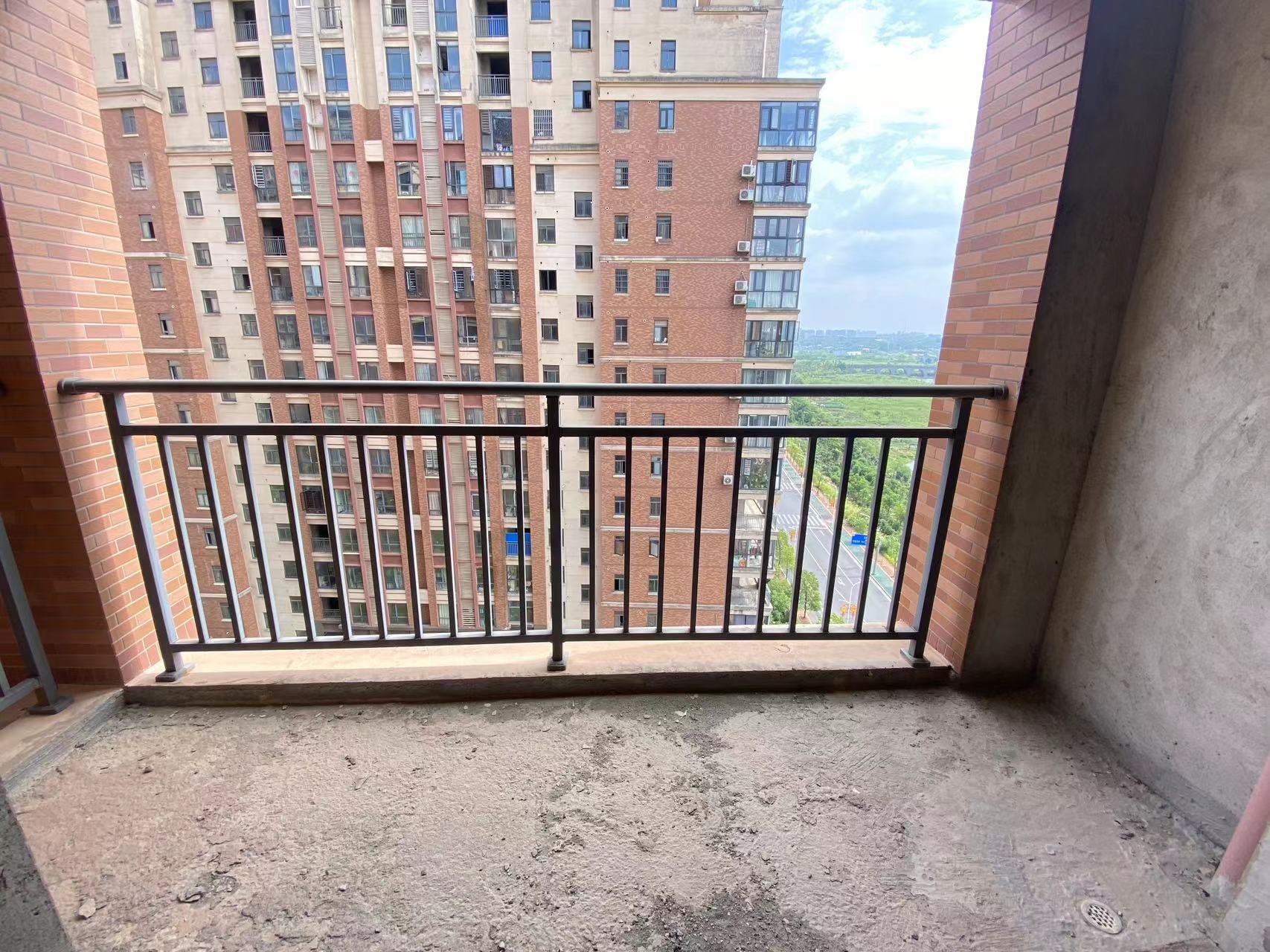 磐龙生态社区 4室2厅2卫 60.8万 磐龙生态社区 4室2厅2卫 60.8万室内图