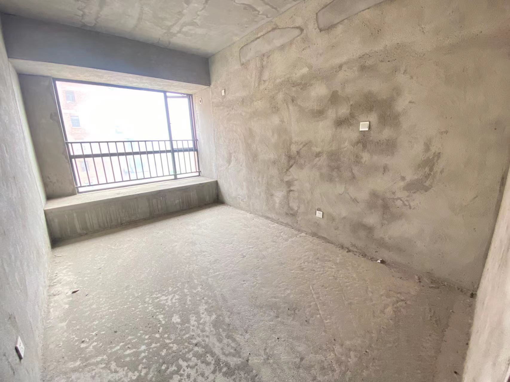 磐龙生态社区 4室2厅2卫 60.8万 磐龙生态社区 4室2厅2卫 60.8万室内图