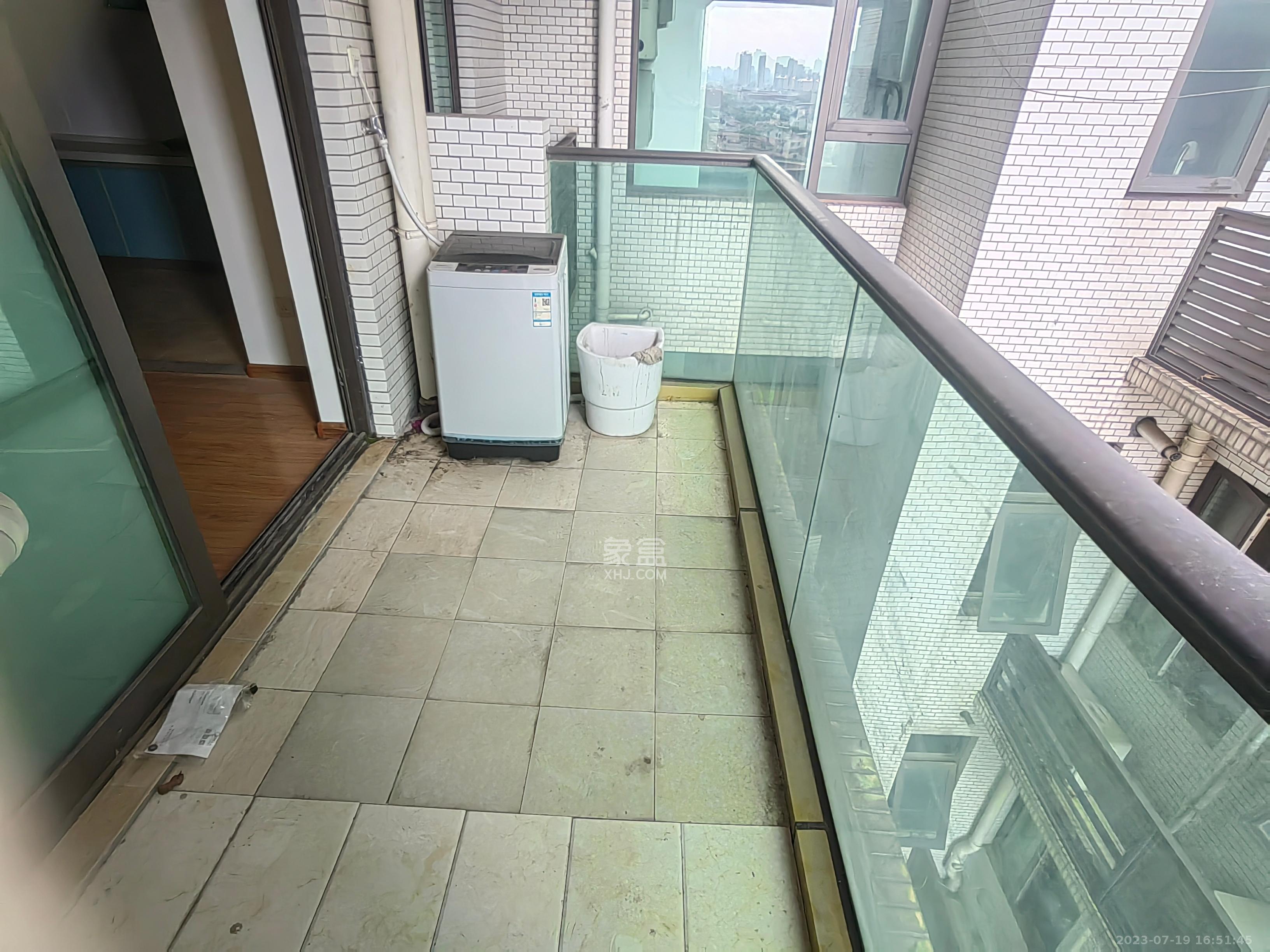 岳麓壹号  2室2厅1卫   1700.00元/月室内图