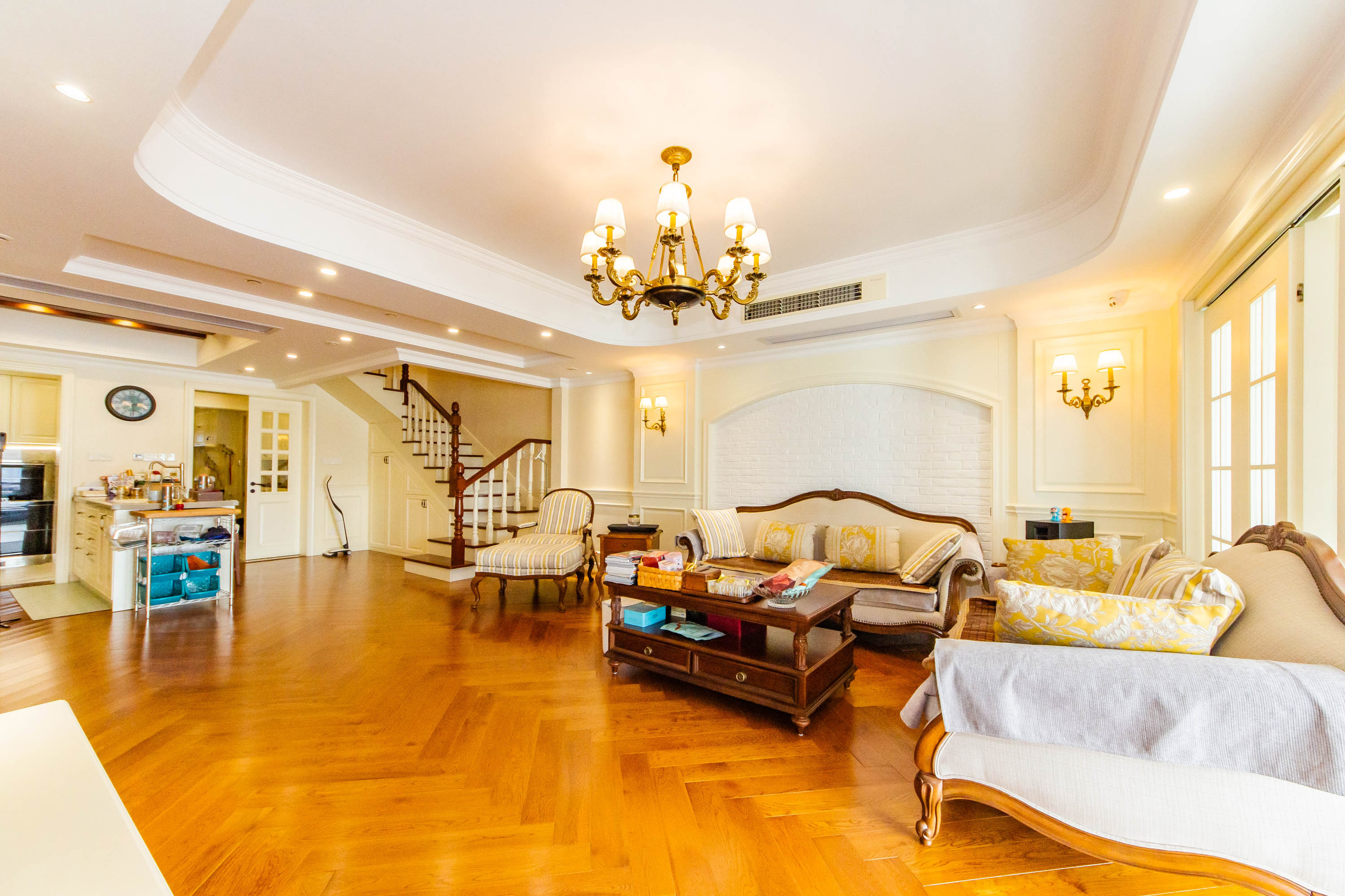 恒大御景半岛湘江苑（恒大御景半岛一期）  6室2厅4卫    878.84万客厅